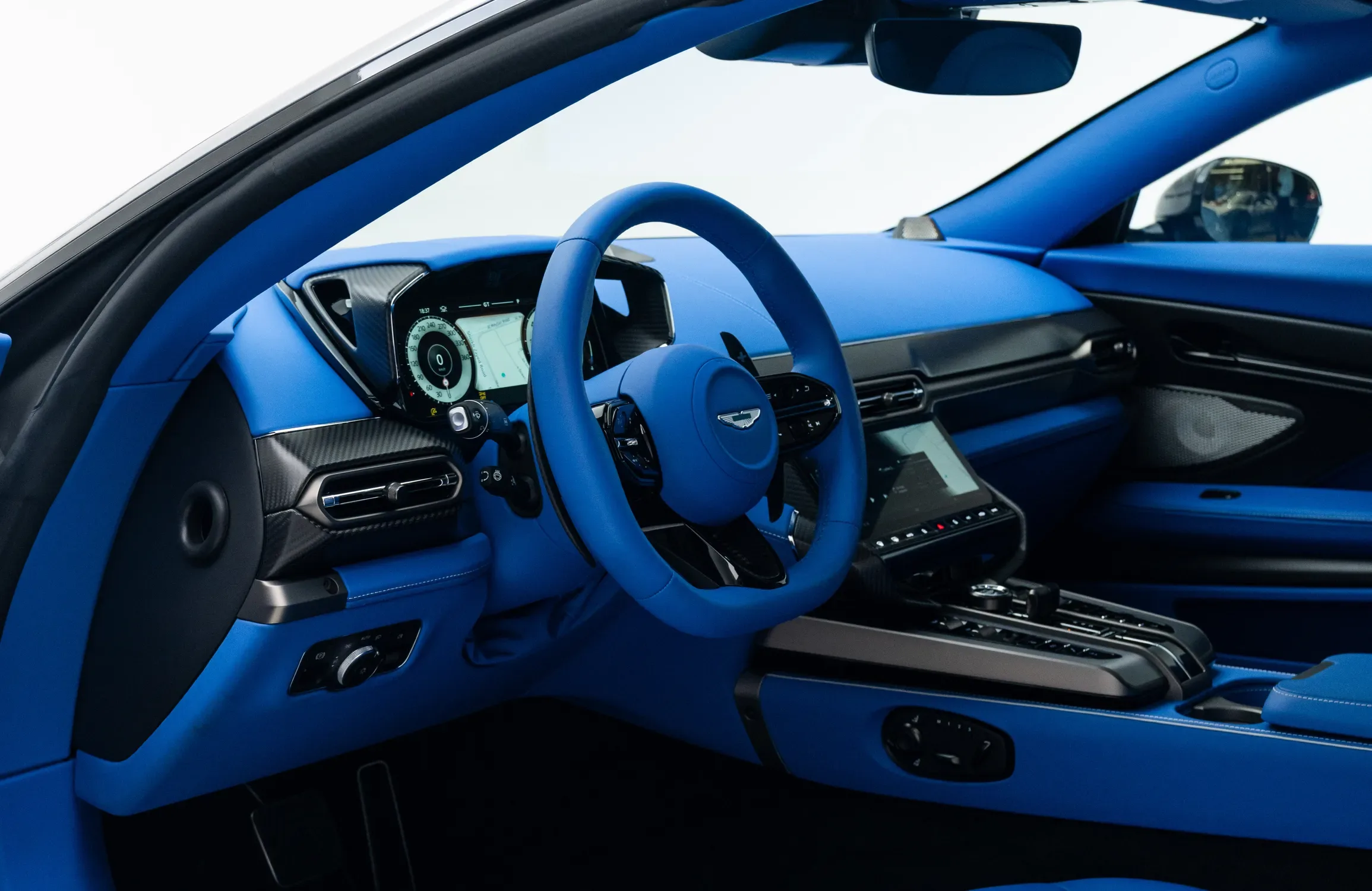 2025 Aston Martin Vanquish, 5/30