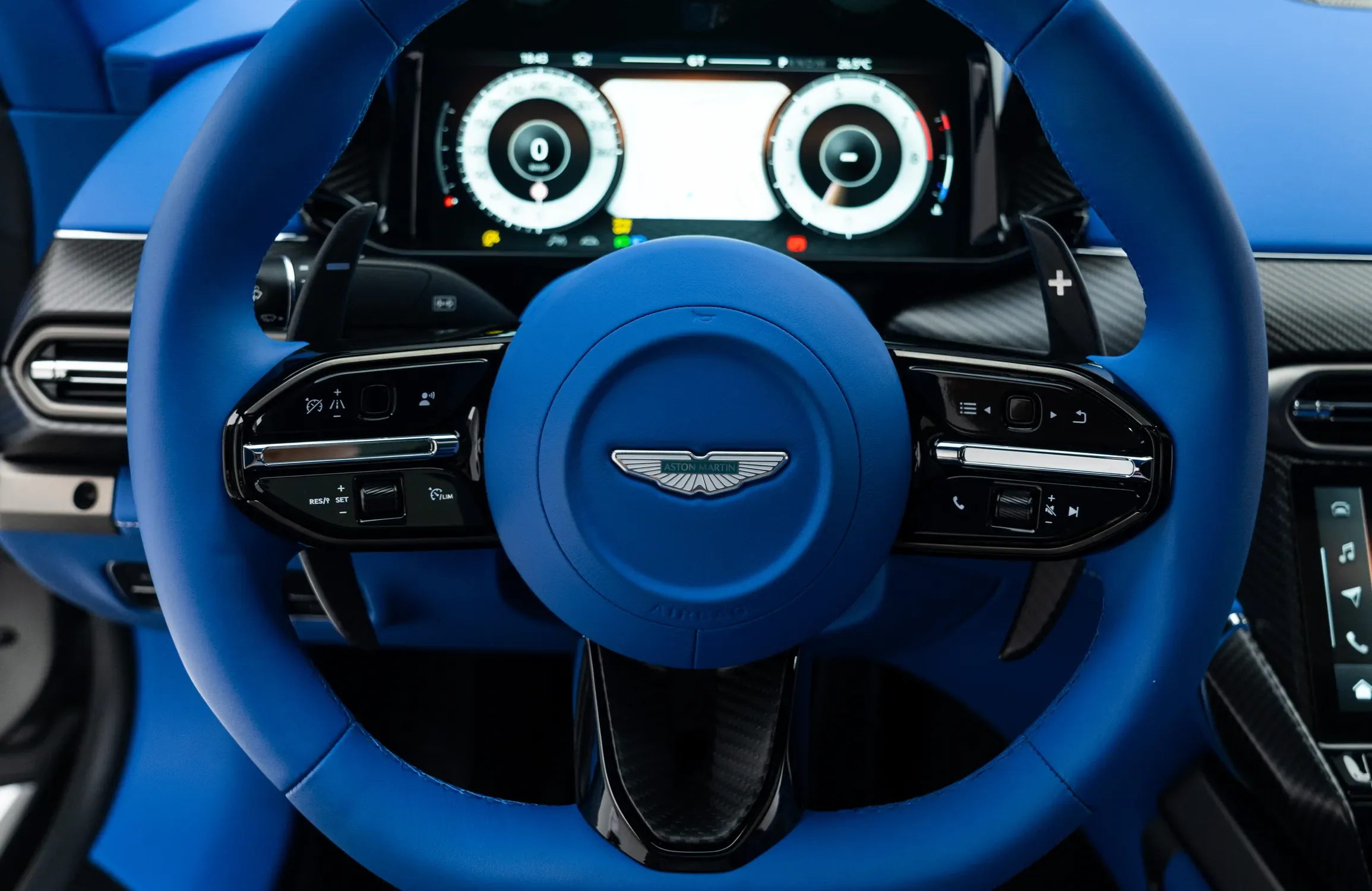 2025 Aston Martin Vanquish, 6/30