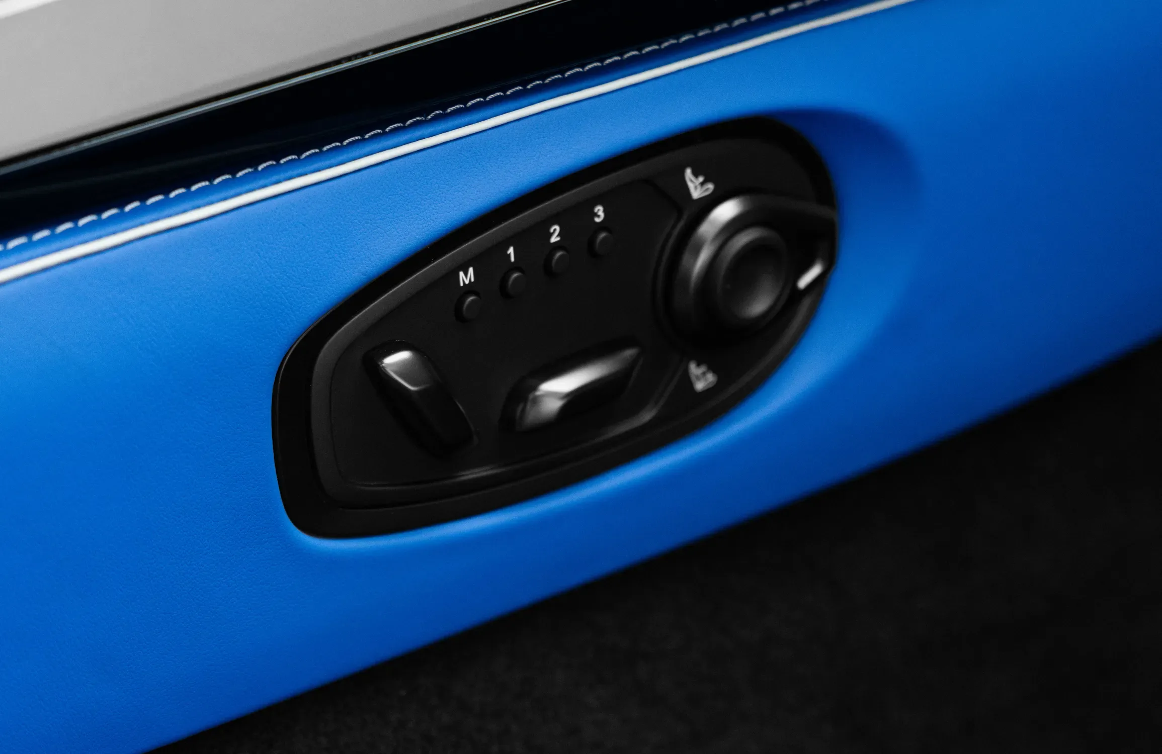 2025 Aston Martin Vanquish, 15/30
