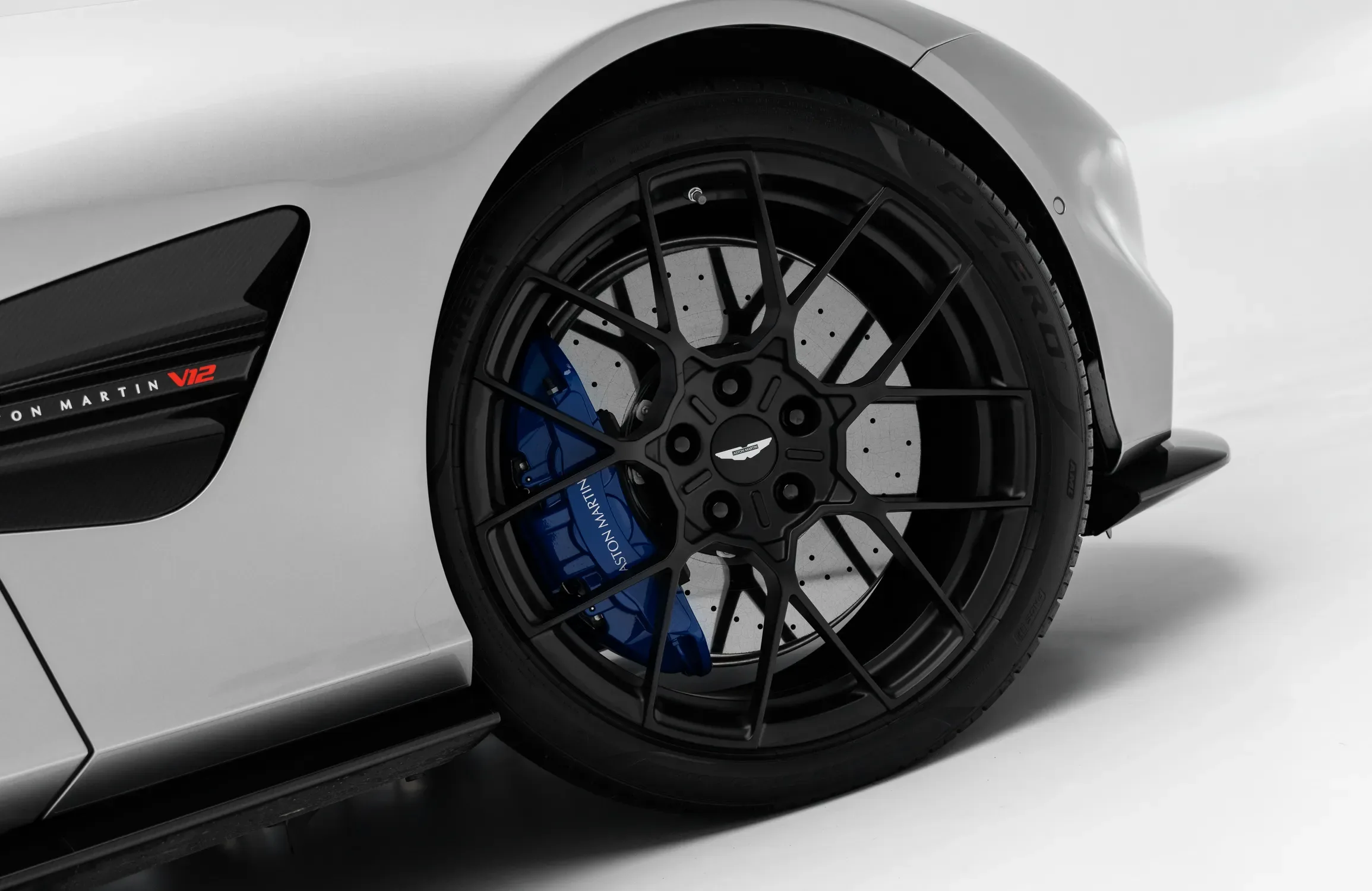 2025 Aston Martin Vanquish, 22/30
