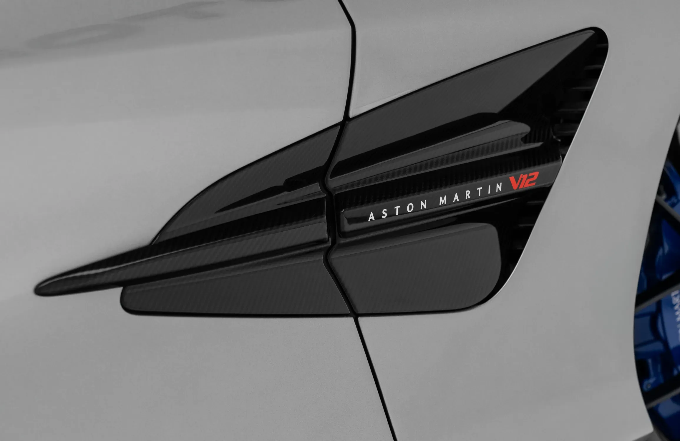 2025 Aston Martin Vanquish, 30/30