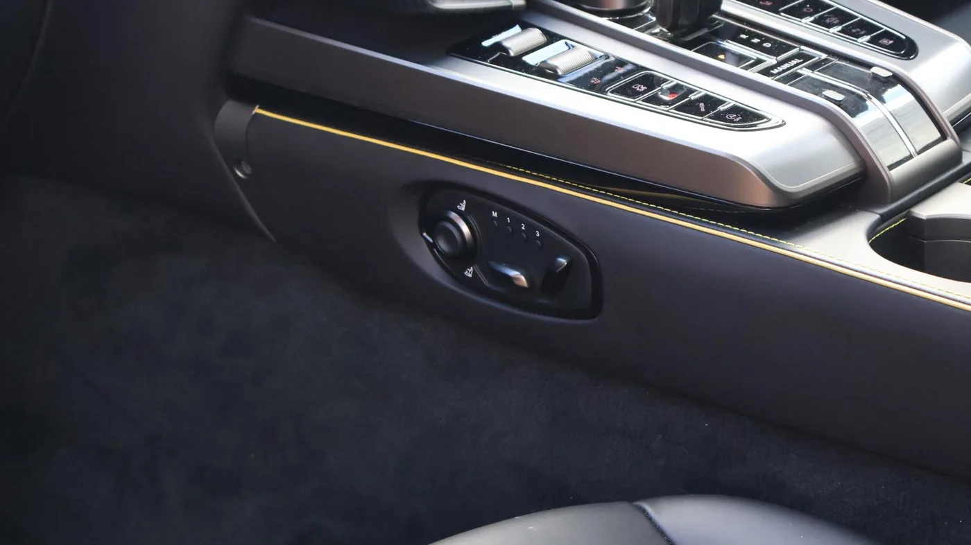 2025 Aston Martin Vanquish angeboten von einer Vertragshändlergruppe in Pangbourne, Vereinigtes Königreich, Foto 16 von 25