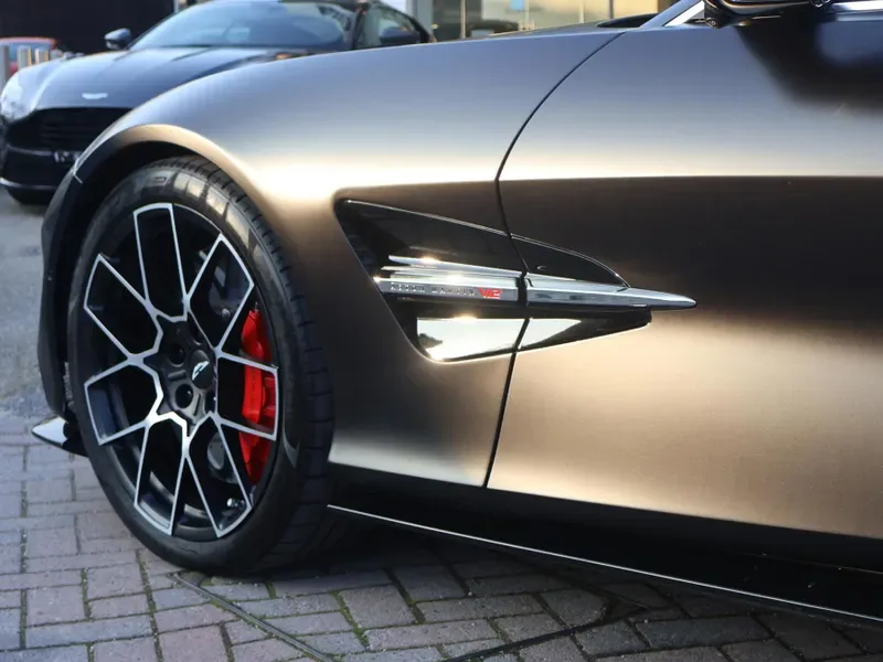 2025 Aston Martin Vanquish, 8/29
