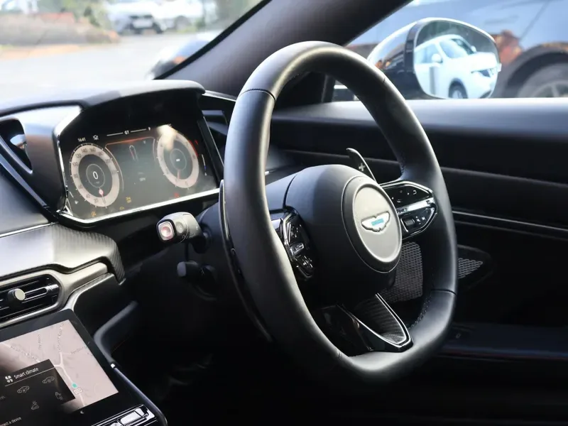 2025 Aston Martin Vanquish, 13/29
