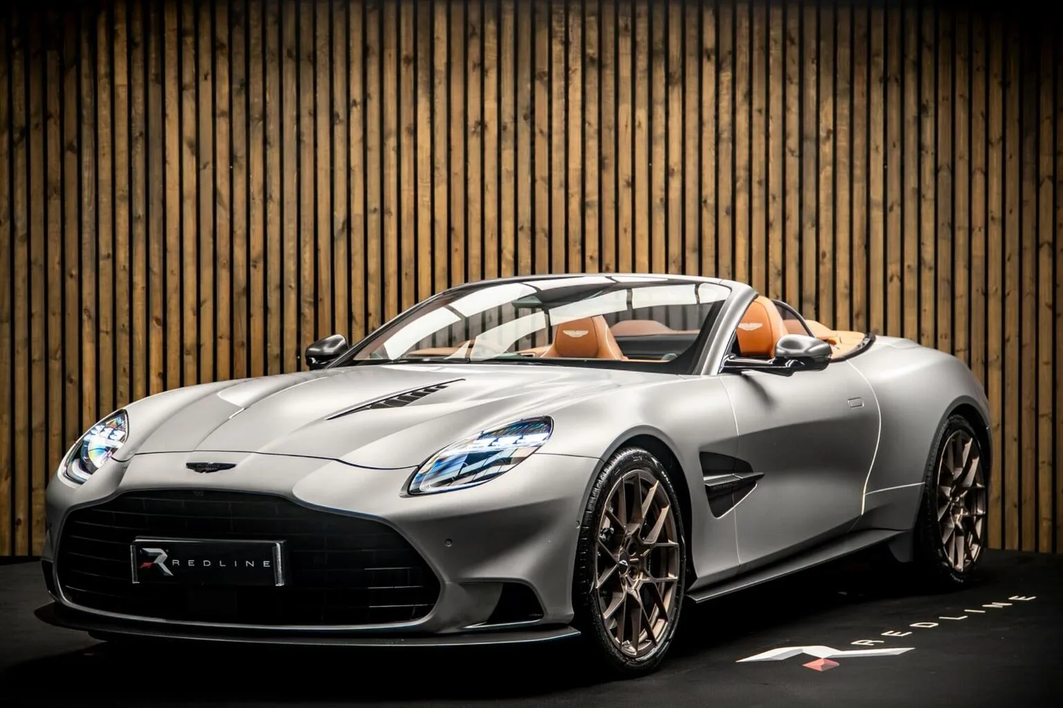 2025 Aston Martin Vanquish Volante angeboten von einem Fachhändler in Knaresborough, Vereinigtes Königreich, Hauptfoto