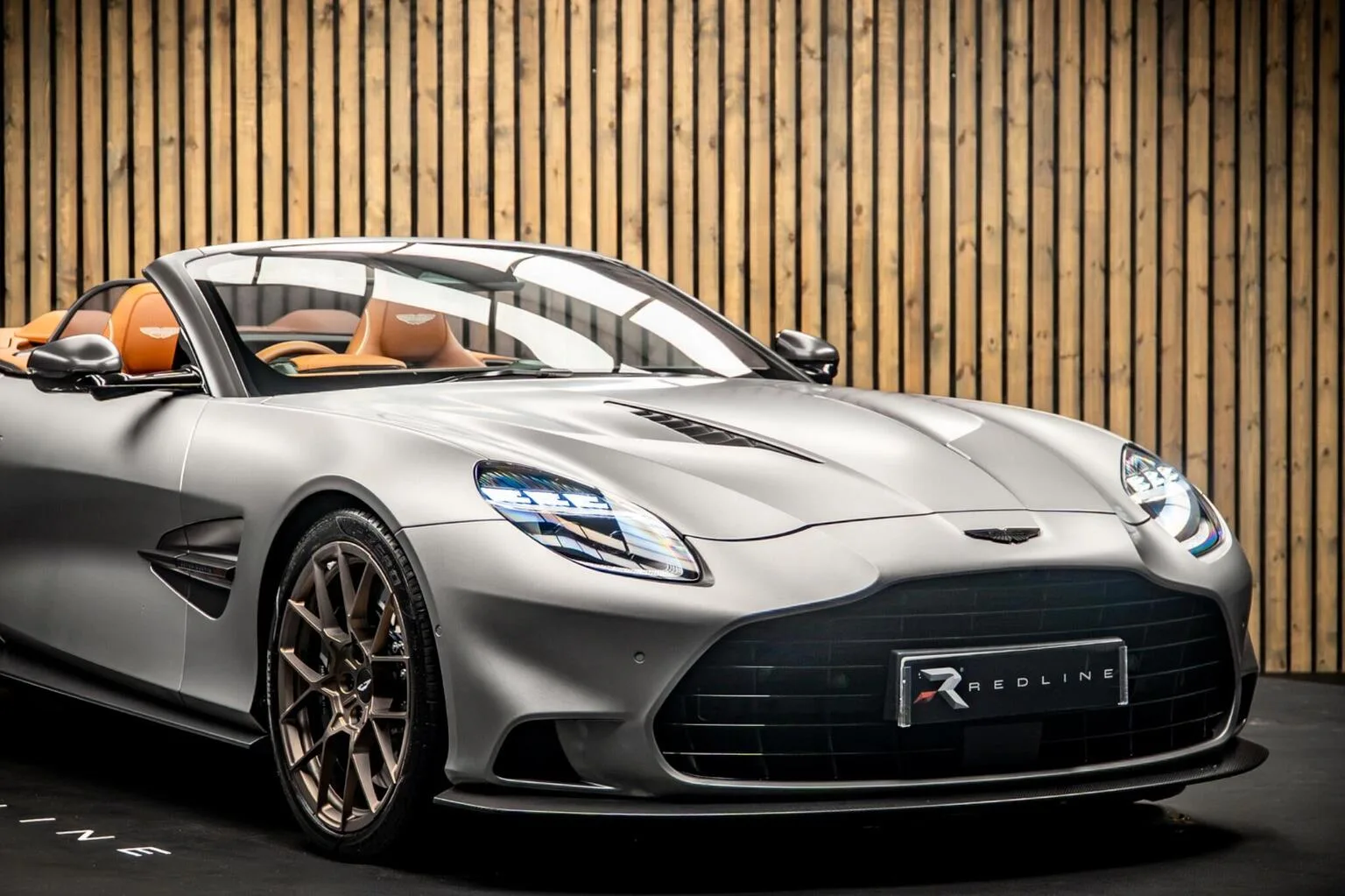 2025 Aston Martin Vanquish Volante, 12/30