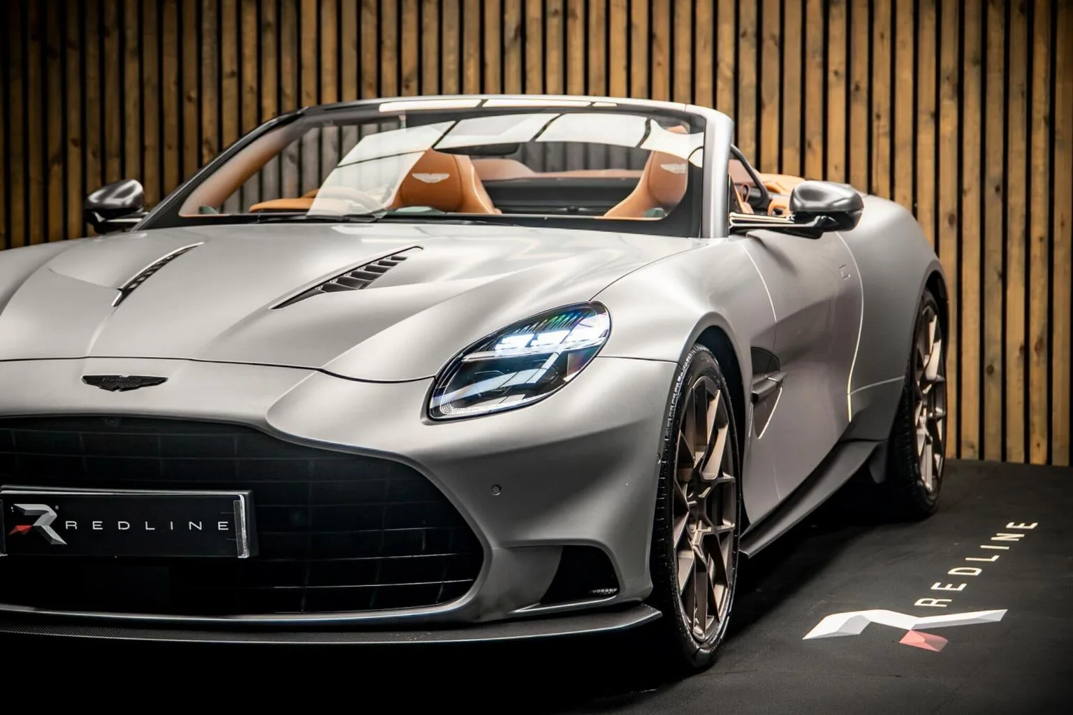 2025 Aston Martin Vanquish Volante, 13/30