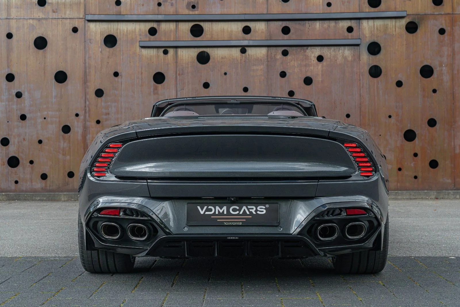 2025 Aston Martin Vanquish Volante, 6/30