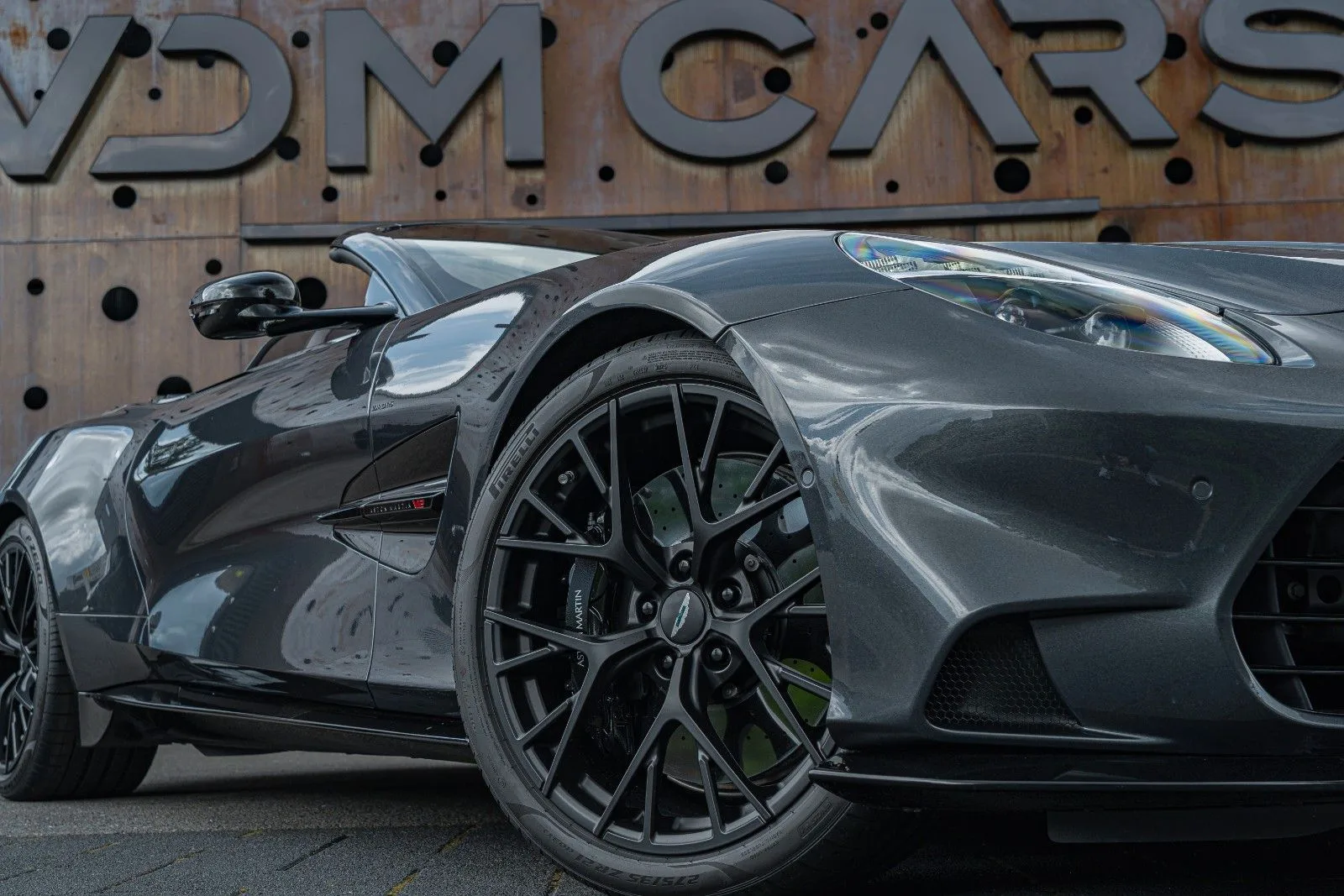 2025 Aston Martin Vanquish Volante, 10/30