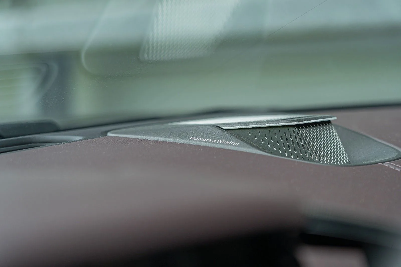 2025 Aston Martin Vanquish Volante, 27/30