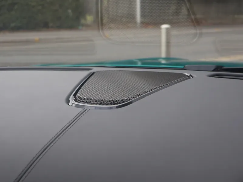 2025 Aston Martin Vantage, 28/30