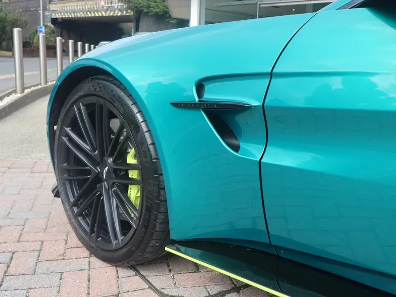 2025 Aston Martin Vantage, 29/30
