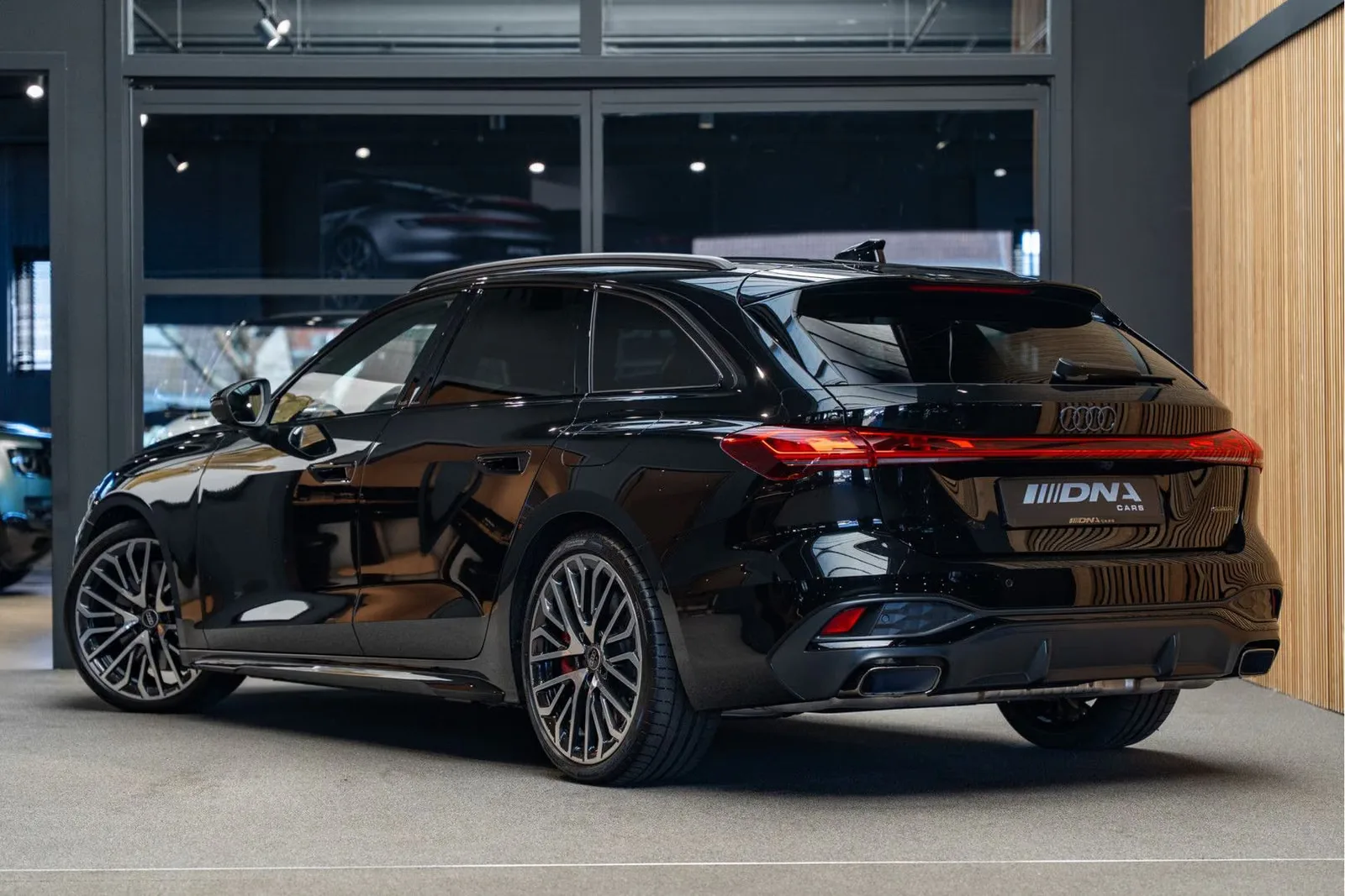 2025 Audi A5 Avant 2.0 TFSI e-hybrid quattro S edition, 5/30