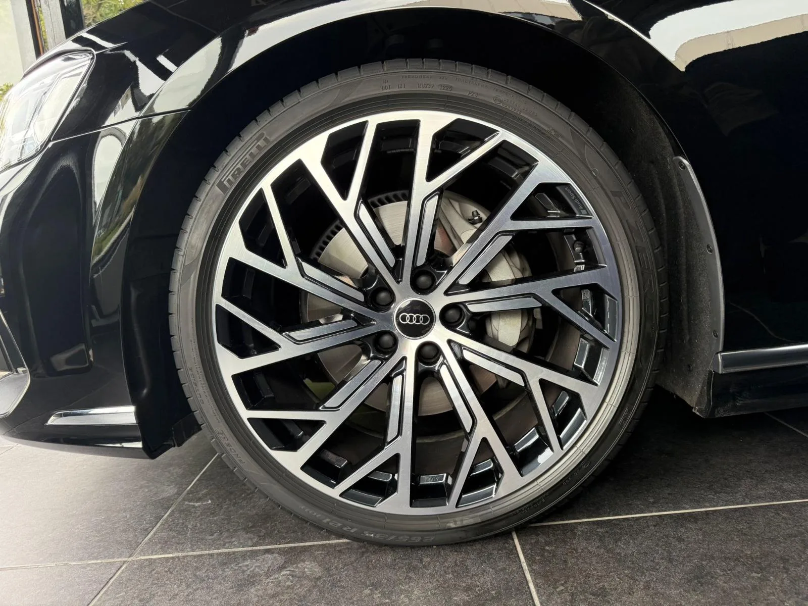 2025 Audi A8 50 TDI quattro, 6/23