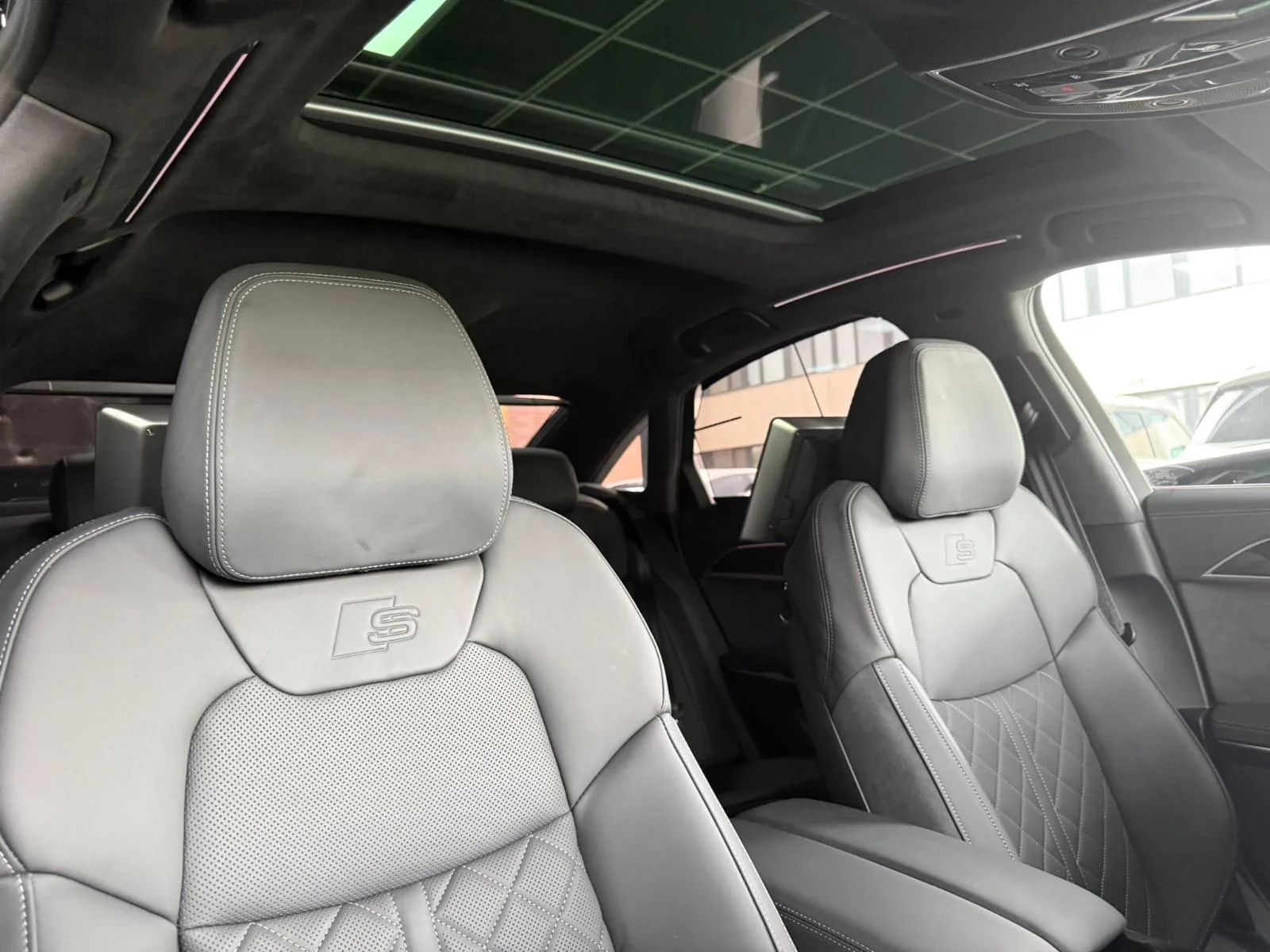 2025 Audi A8 50 TDI quattro, 11/23
