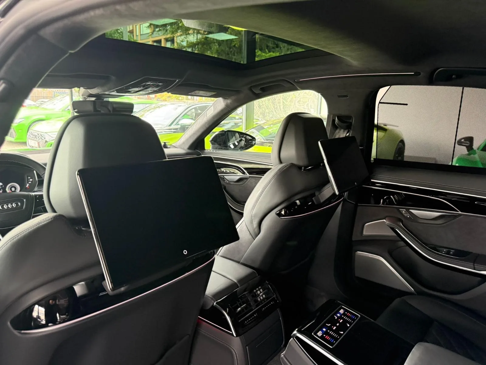 2025 Audi A8 50 TDI quattro, 15/23