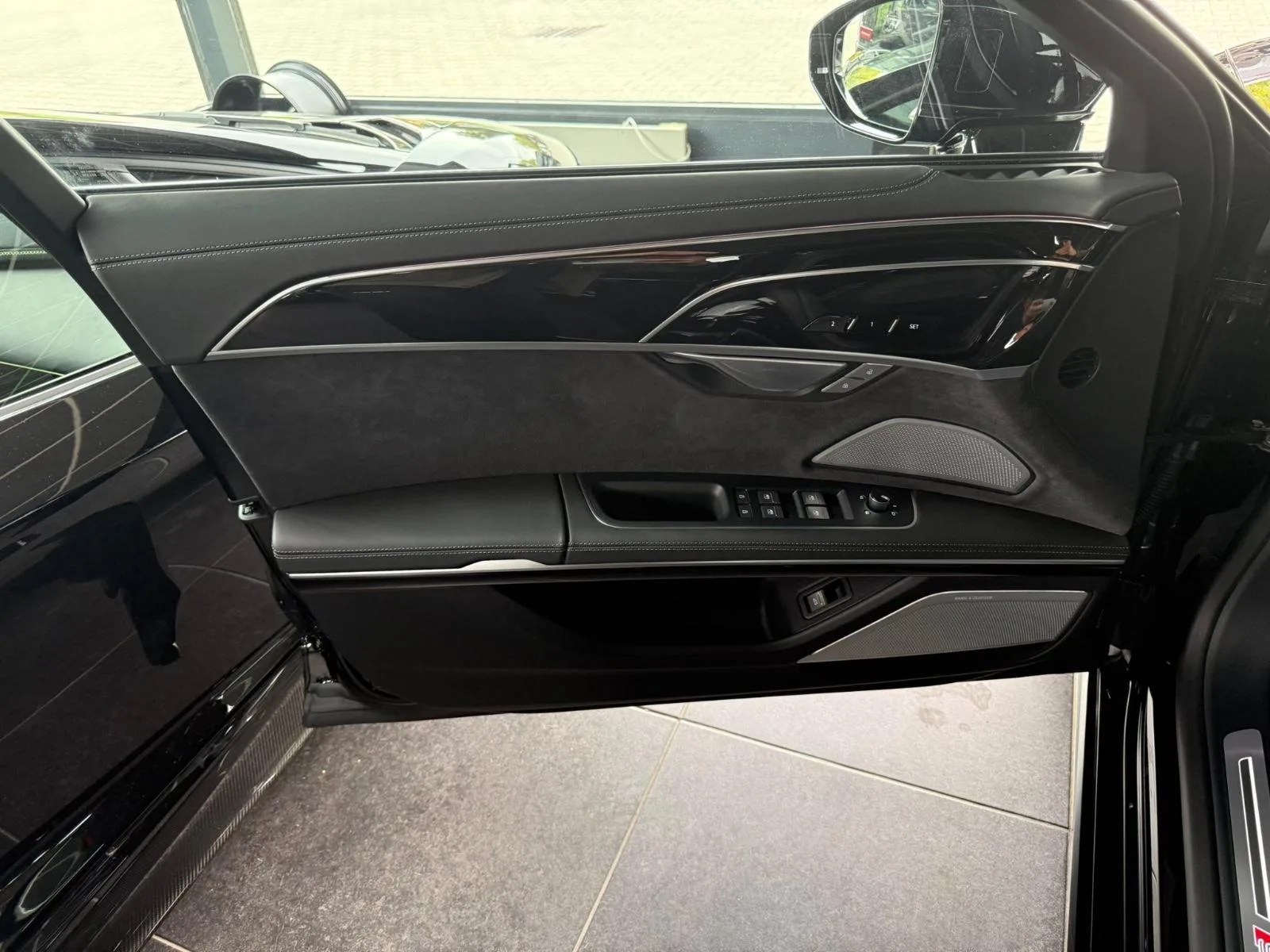 2025 Audi A8 50 TDI quattro, 18/23