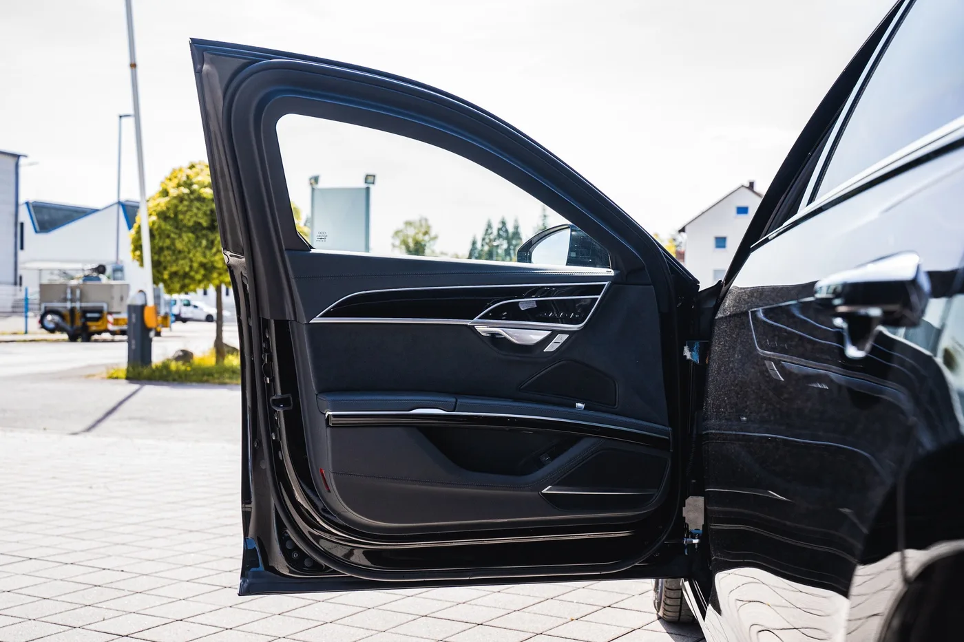 2025 Audi A8 L, Security VR9 angeboten von einem Fachhändler in Hechingen, Deutschland, Foto 6 von 25