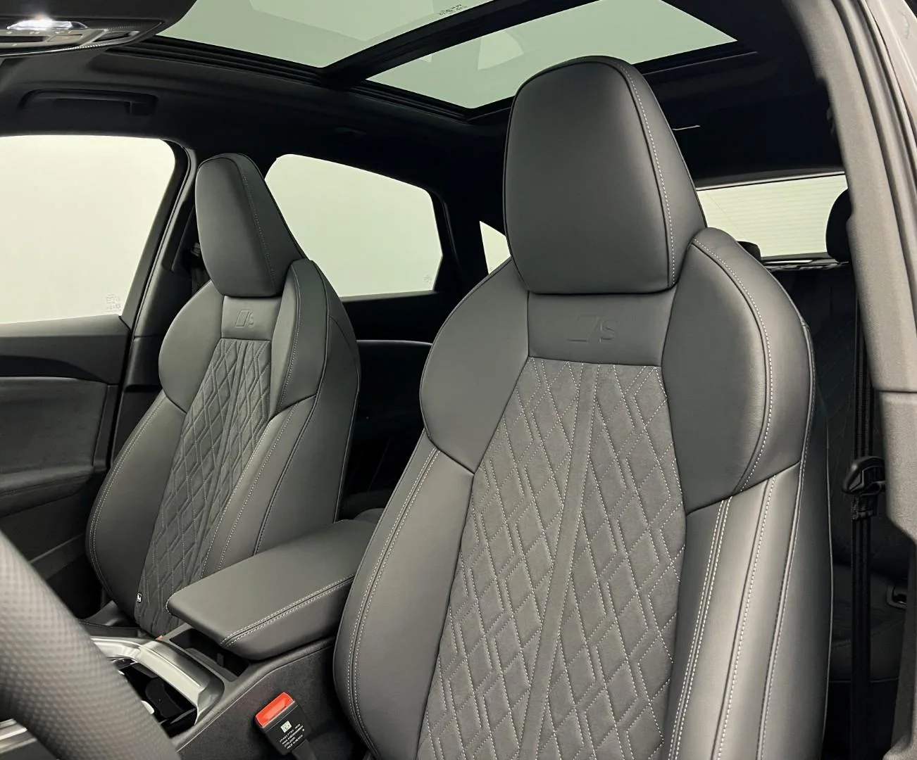 2025 Audi Q5 Sportback S line, 3/30