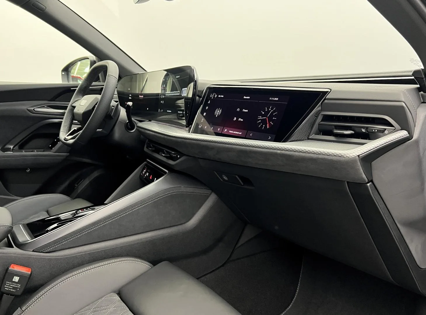 2025 Audi Q5 Sportback S line, 15/30
