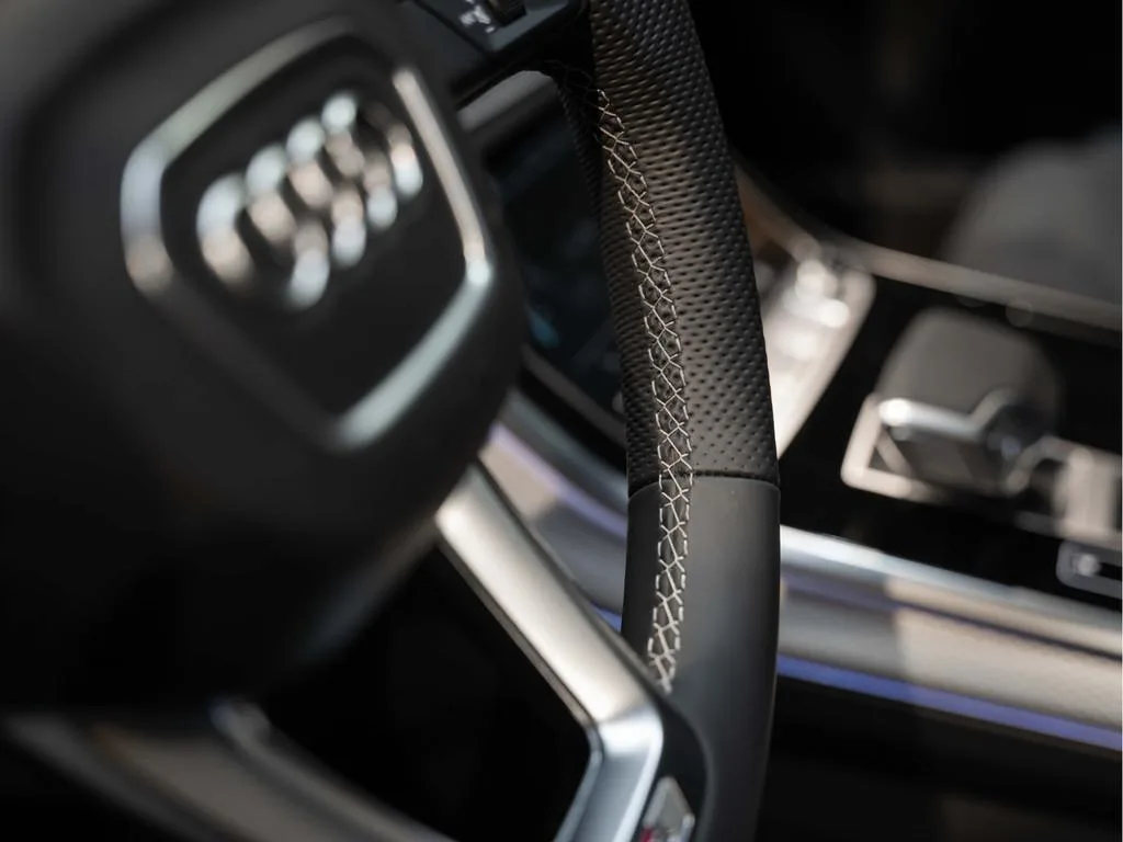 2025 Audi Q7 60 TFSI e quattro Competition, 28/30