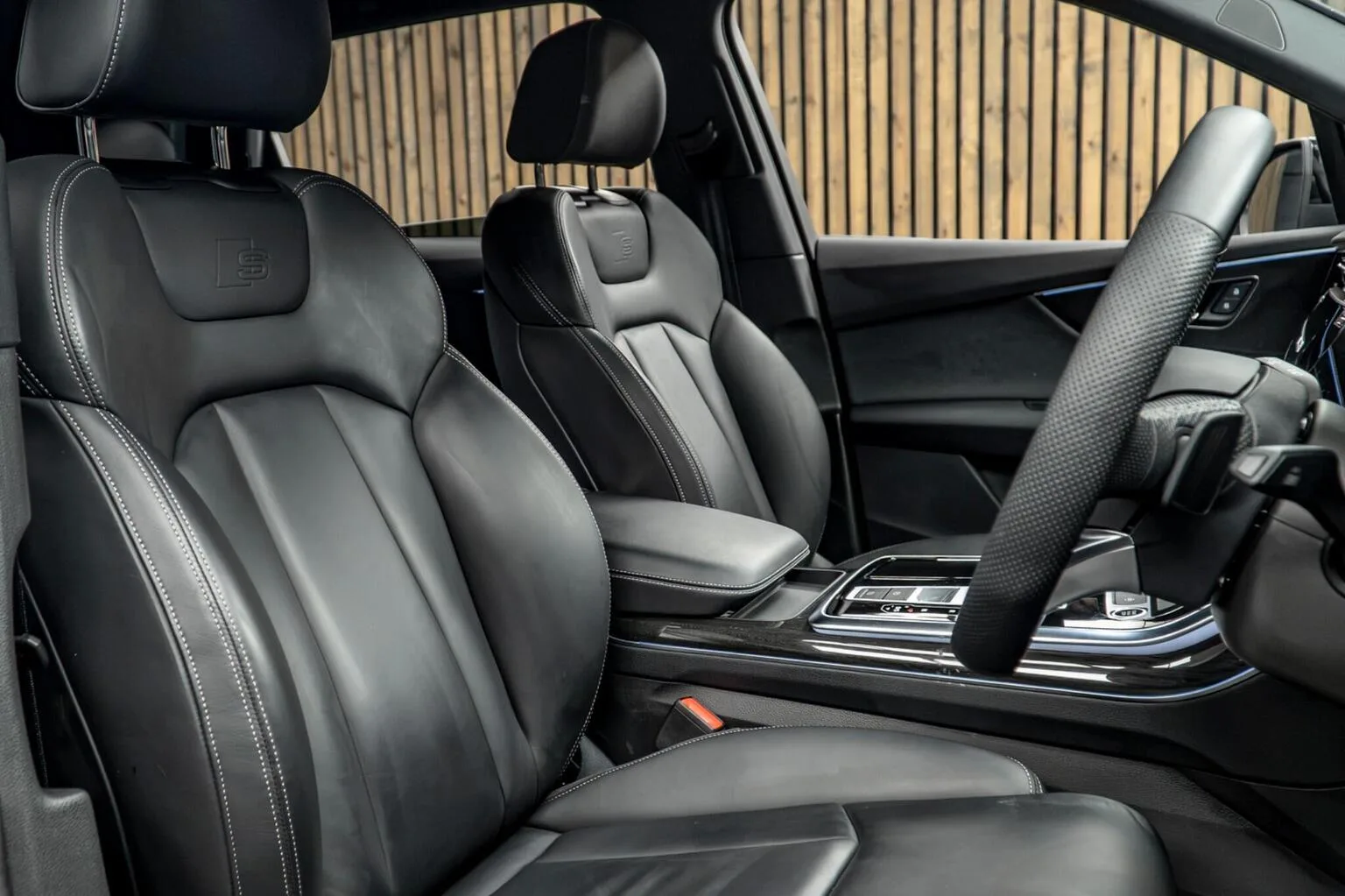 2025 Audi Q7 Black Edition, 2/30