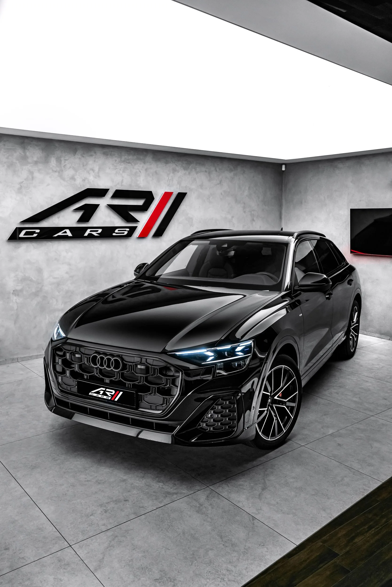 2025 Audi Q8 50 TDI, quattro, S line, 8/25