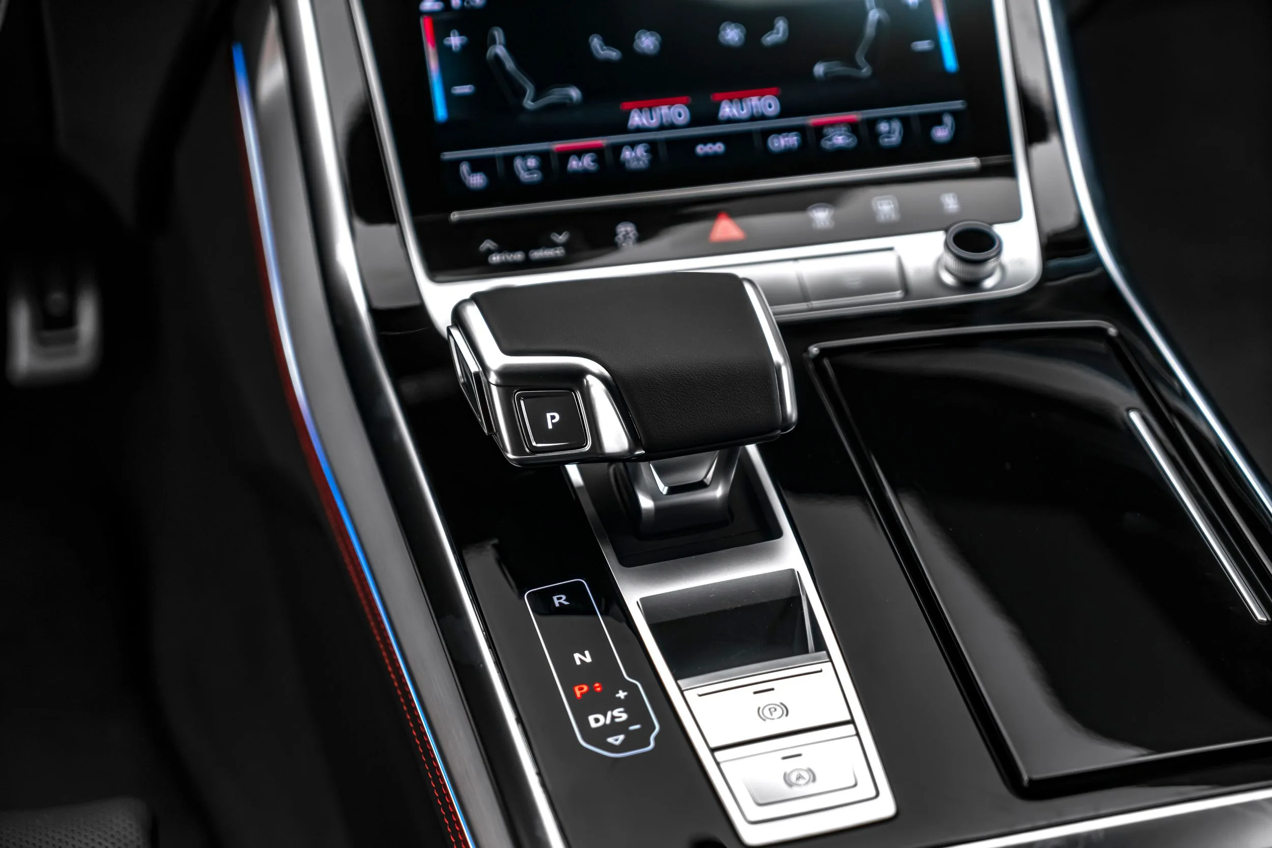 2025 Audi Q8 50 TDI, quattro, S line, 18/25