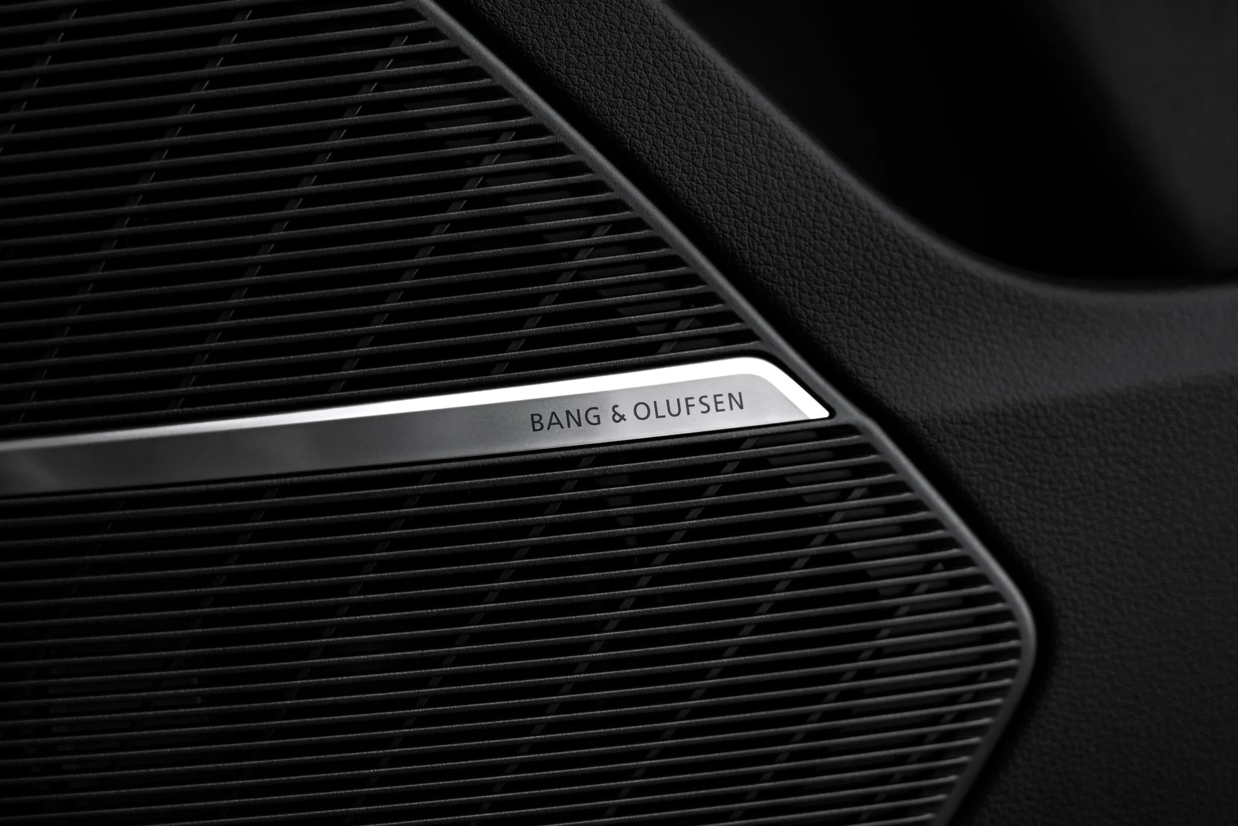 2025 Audi Q8 50 TDI, quattro, S line, 24/25