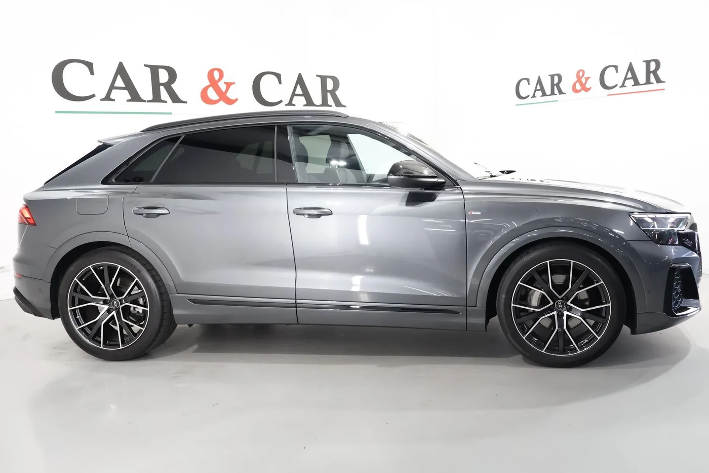 2025 Audi Q8 50 TDI, quattro, S line proposée par un spécialiste de la supercar à Zibido San Giacomo, Italie, photo 5 sur 25