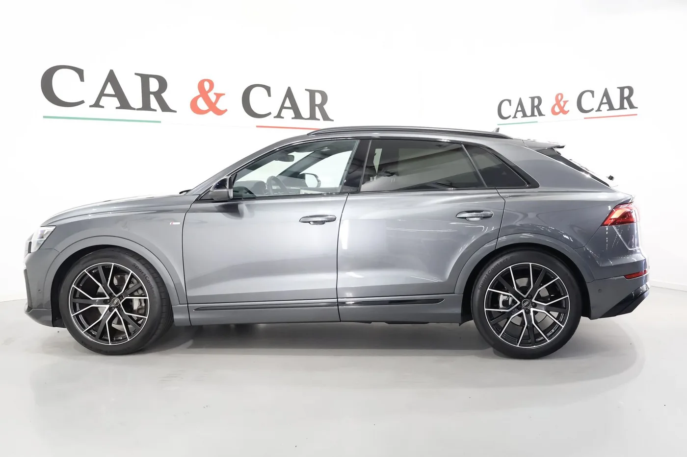 2025 Audi Q8 50 TDI, quattro, S line proposée par un spécialiste de la supercar à Zibido San Giacomo, Italie, photo 6 sur 25