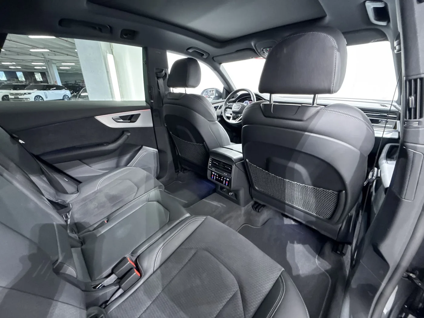 2025 Audi Q8 50 TDI, quattro, S line proposée par un spécialiste de la supercar à Zibido San Giacomo, Italie, photo 24 sur 25