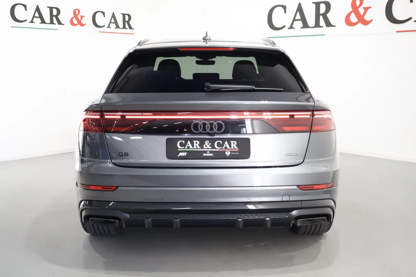 2025 Audi Q8 50 TDI, quattro, S line angeboten von einem Supersportwagenhändler in Zibido San Giacomo, Italien, Foto 4 von 25