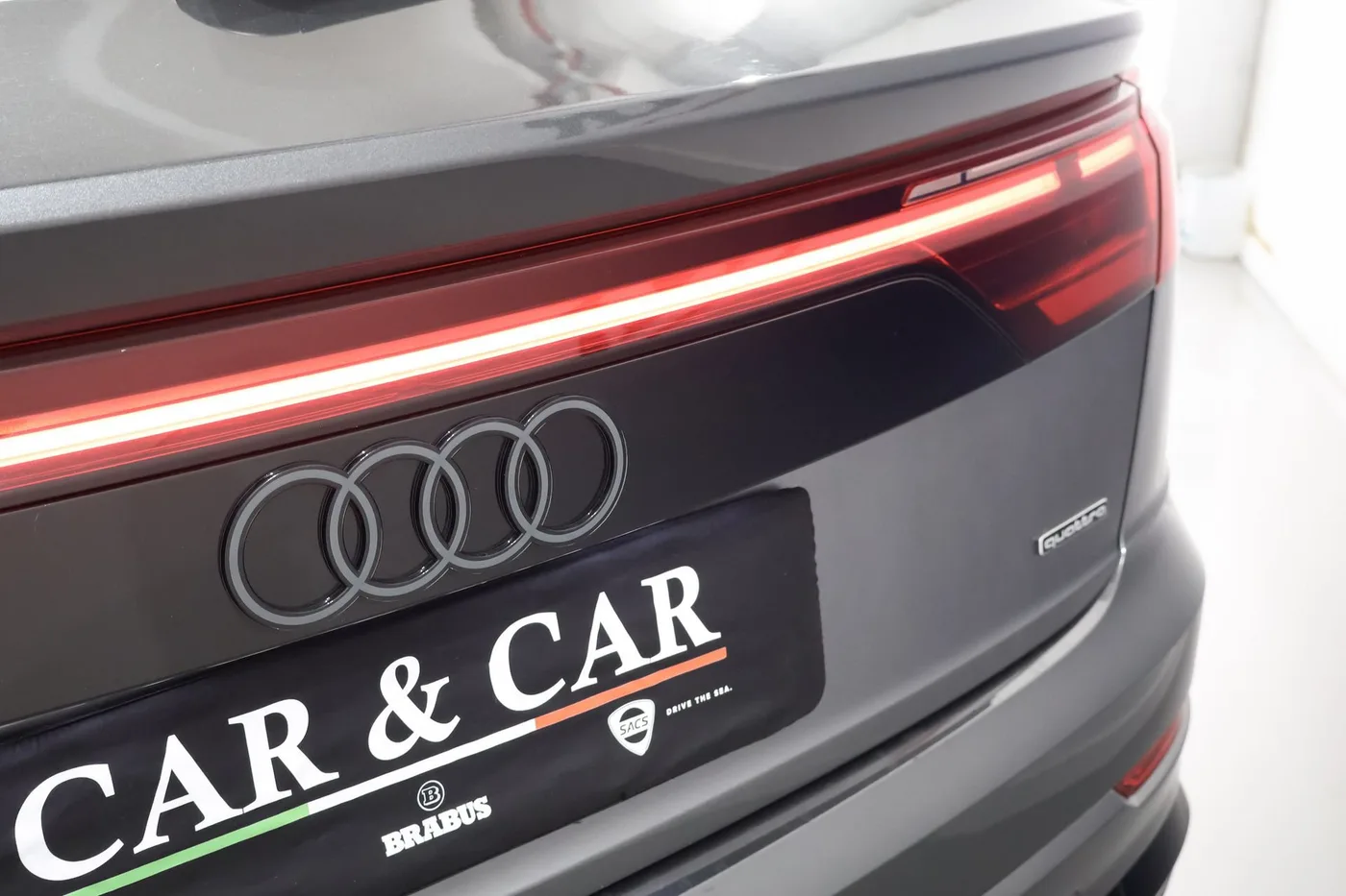 2025 Audi Q8 50 TDI, quattro, S line angeboten von einem Supersportwagenhändler in Zibido San Giacomo, Italien, Foto 16 von 25