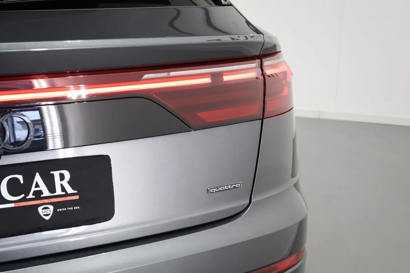 2025 Audi Q8 50 TDI, quattro, S line angeboten von einem Supersportwagenhändler in Zibido San Giacomo, Italien, Foto 18 von 25