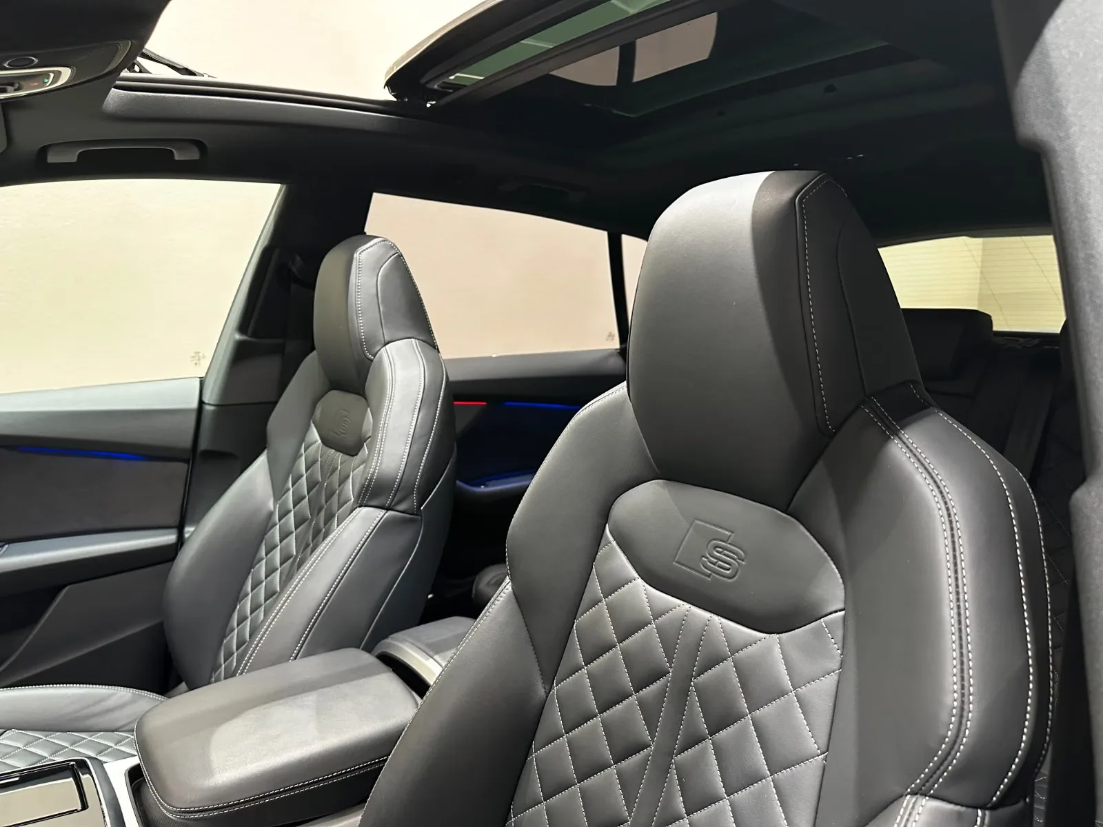 2025 Audi Q8 50 TDI quattro, 10/29
