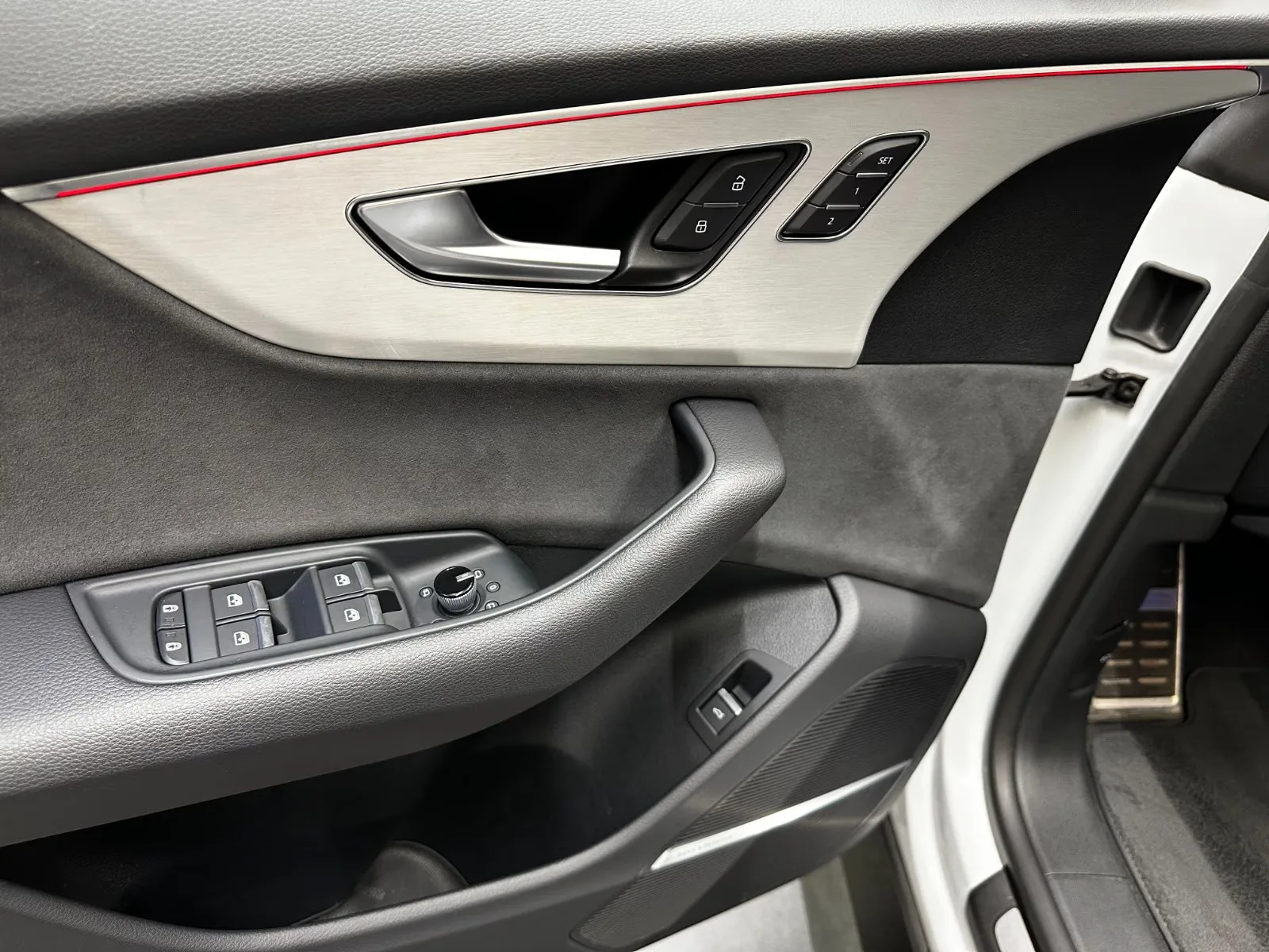 2025 Audi Q8 50 TDI quattro, 12/29