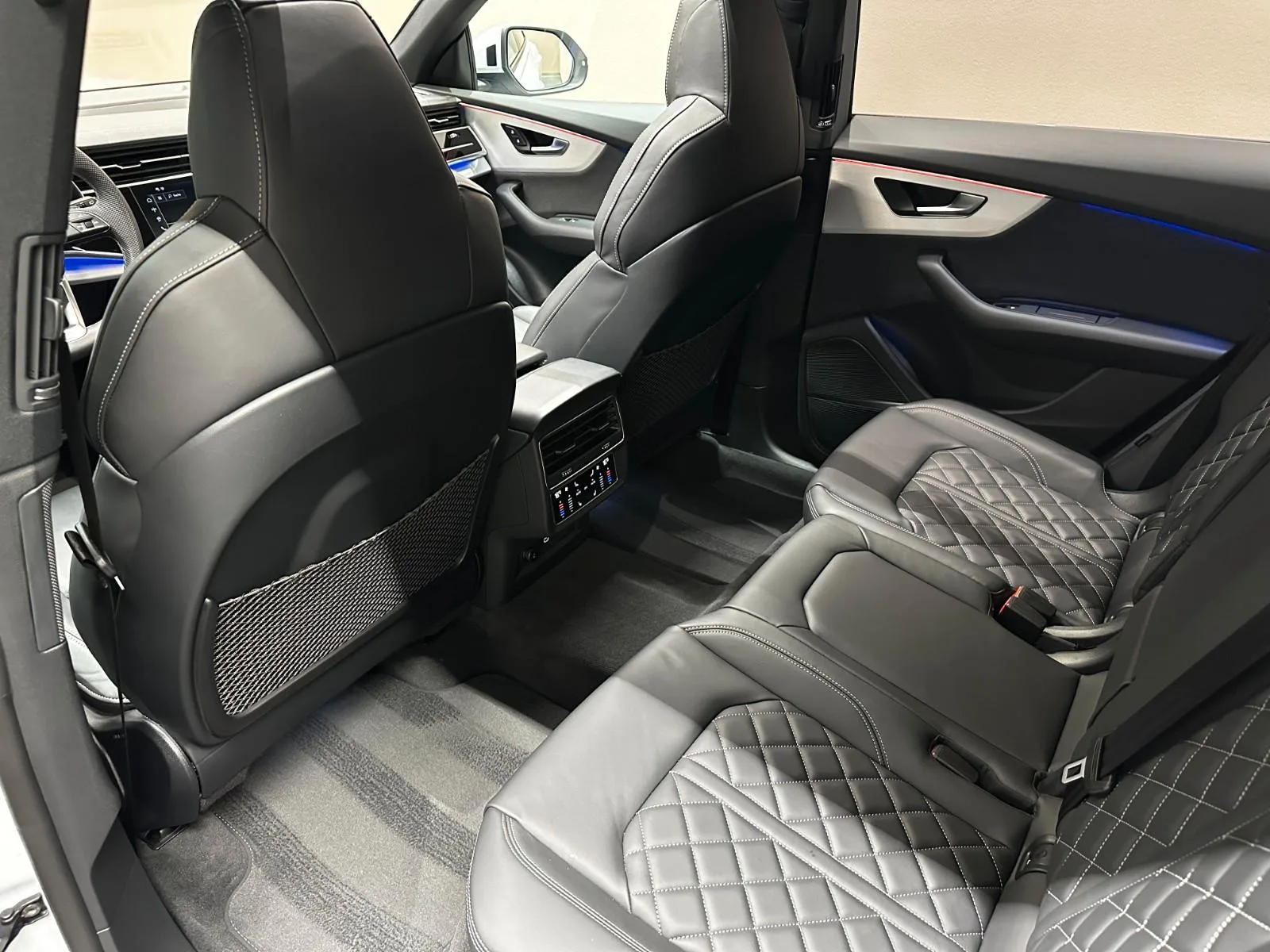 2025 Audi Q8 50 TDI quattro, 14/29