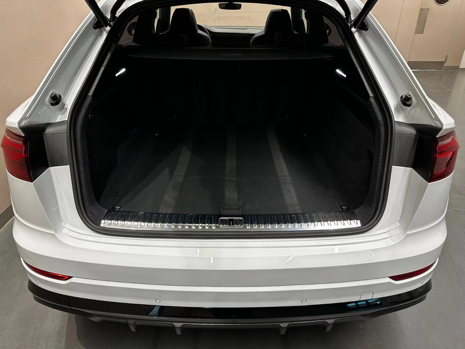 2025 Audi Q8 50 TDI quattro, 18/29