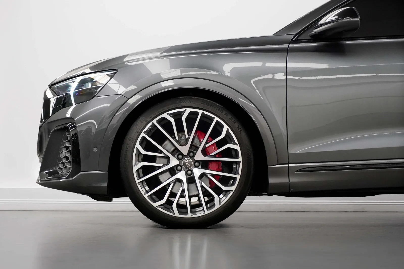 2025 Audi Q8 55 TFSI quattro S line, 6/17