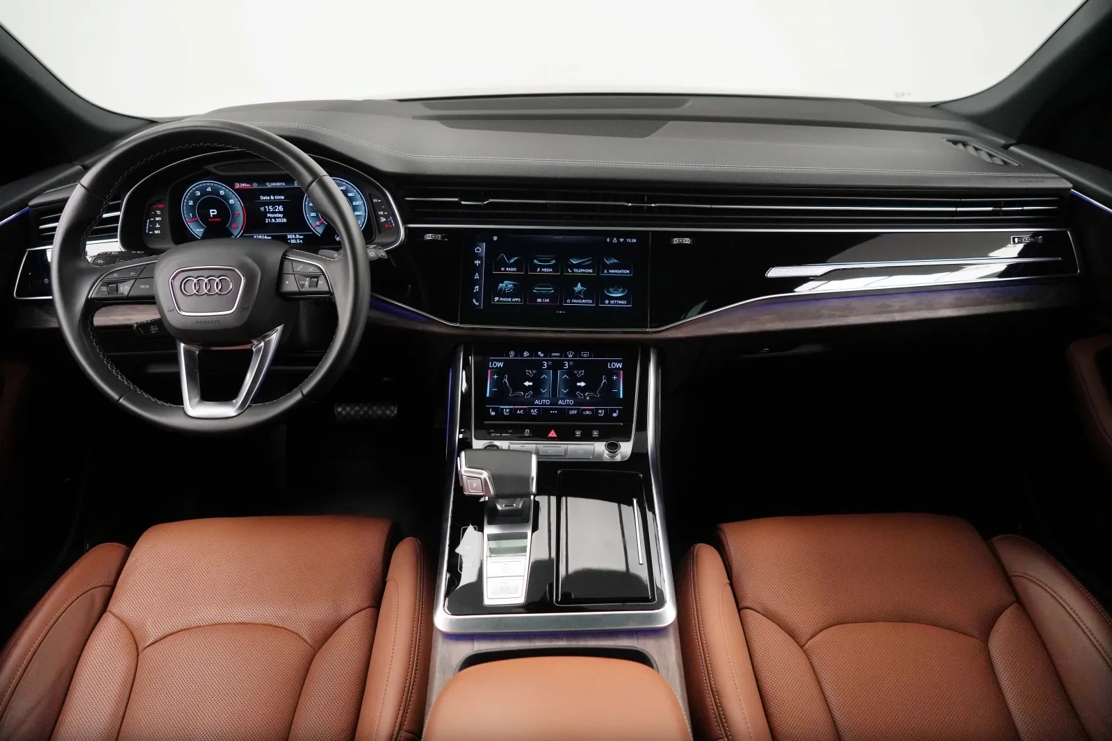 2025 Audi Q8 55 TFSI quattro S line, 8/17