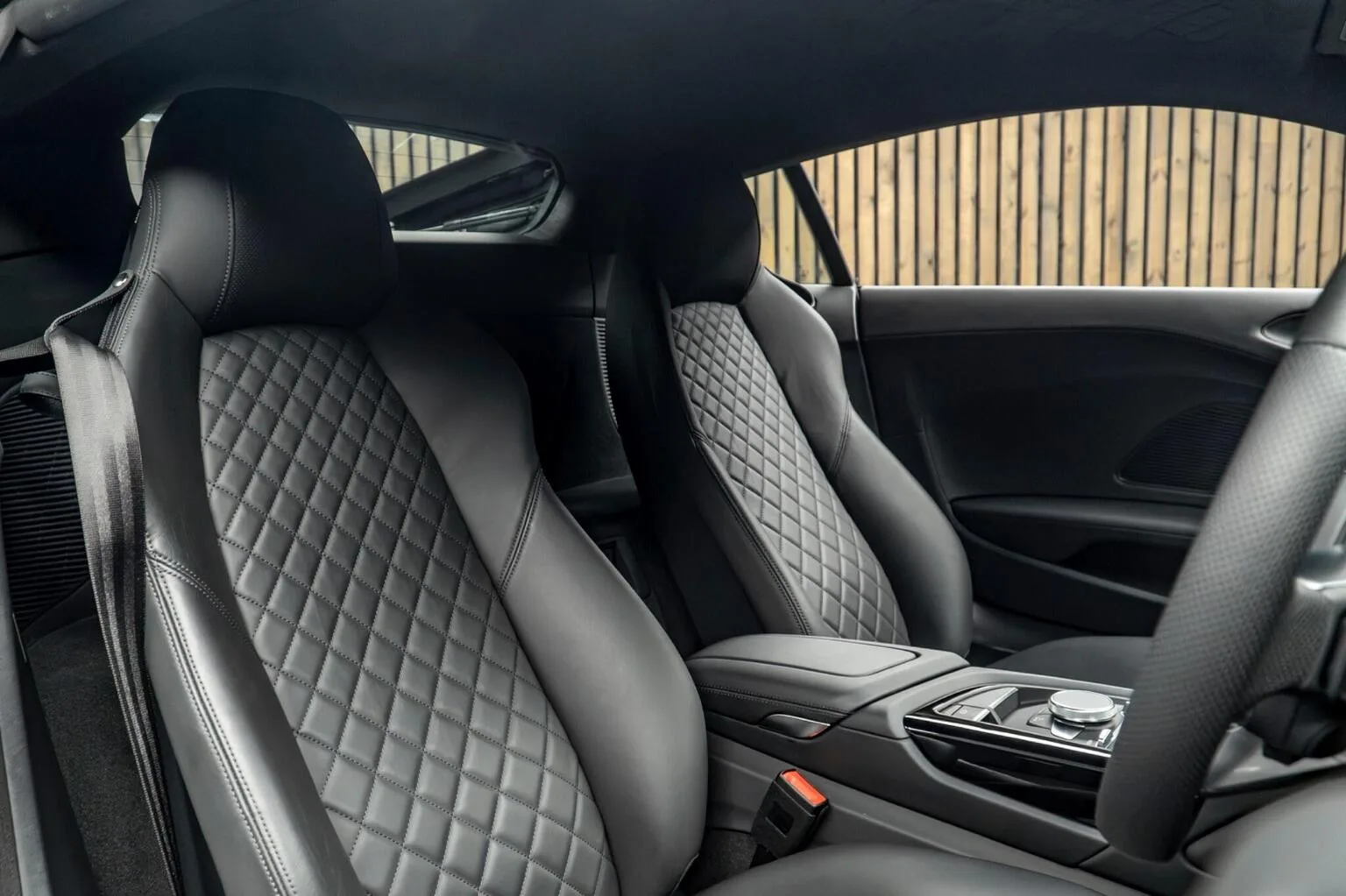 2025 Audi R8 V10 Performance RWD Performance Edition, 2/30