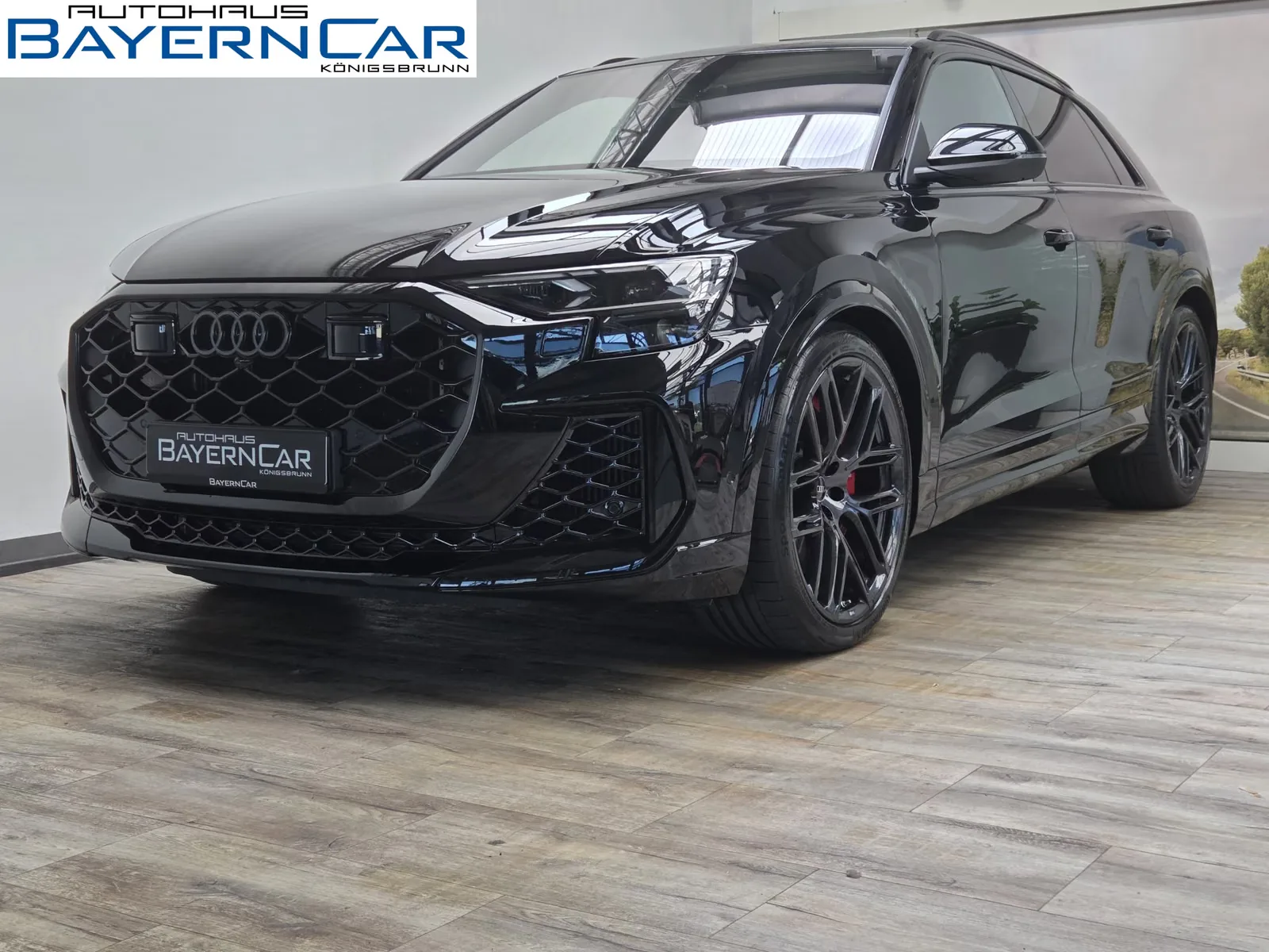 2025 Audi RS Q8 angeboten von einem Fachhändler in Königsbrunn, Deutschland, Hauptfoto