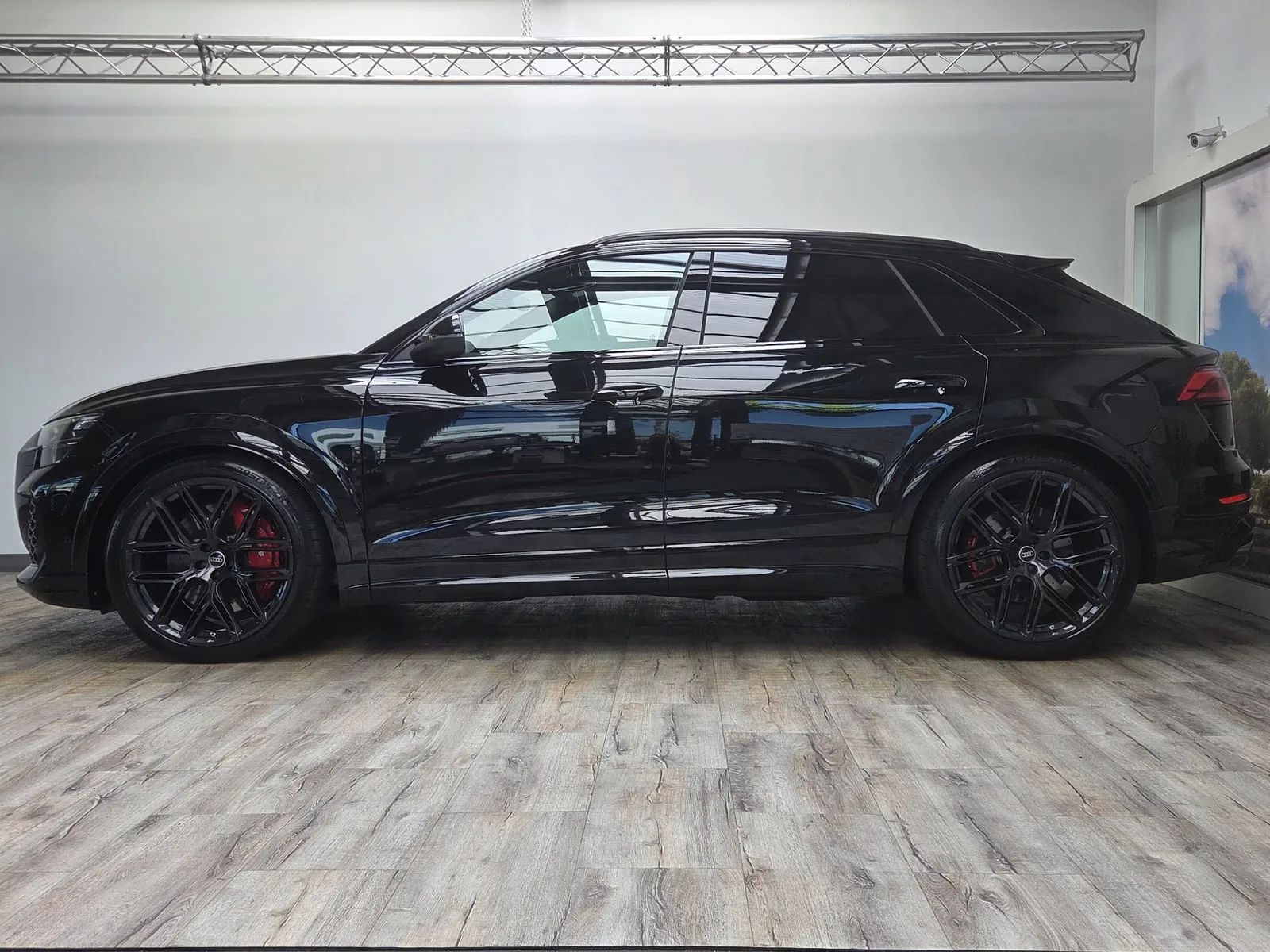 2025 Audi RS Q8, 3/30