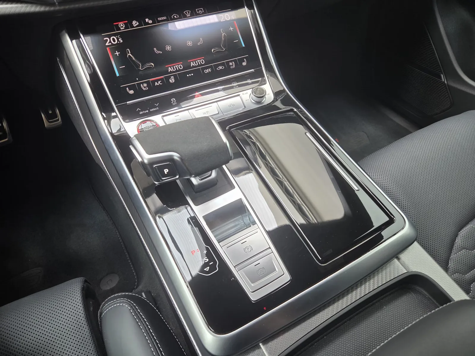 2025 Audi RS Q8, 11/30