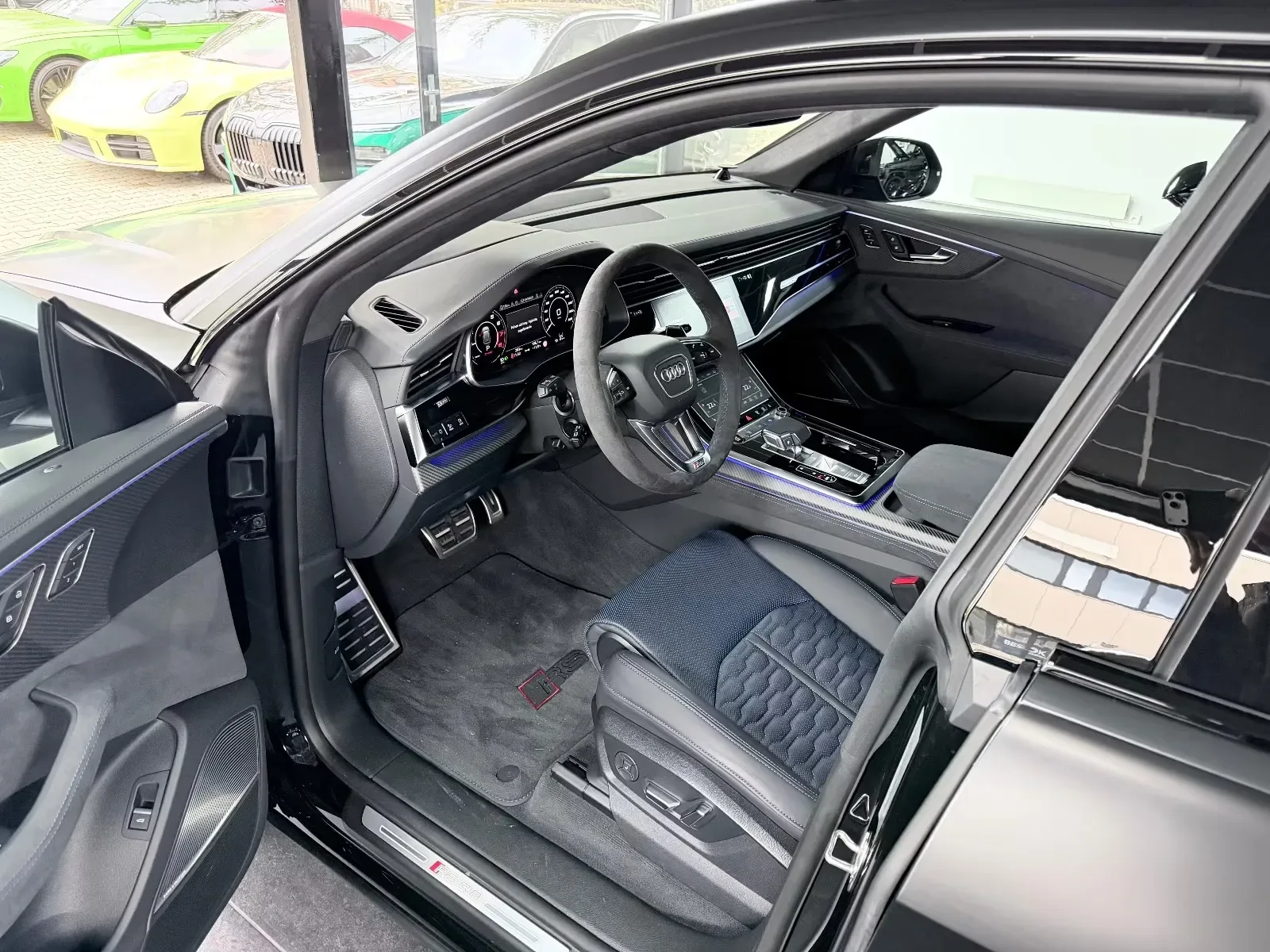2025 Audi RS Q8 performance, 4/27
