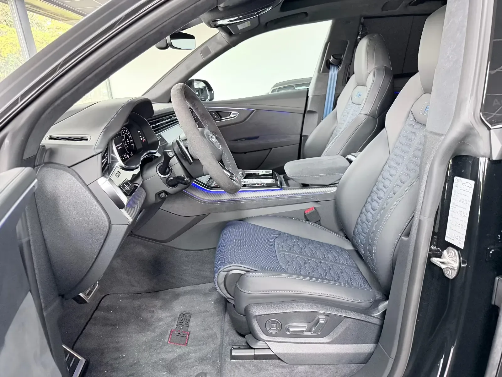 2025 Audi RS Q8 performance, 5/27