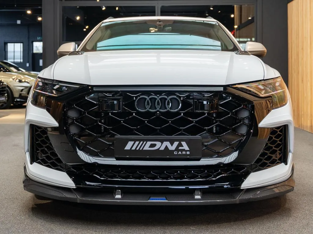 2025 Audi RS Q8 performance Urban Automotive, 2/30