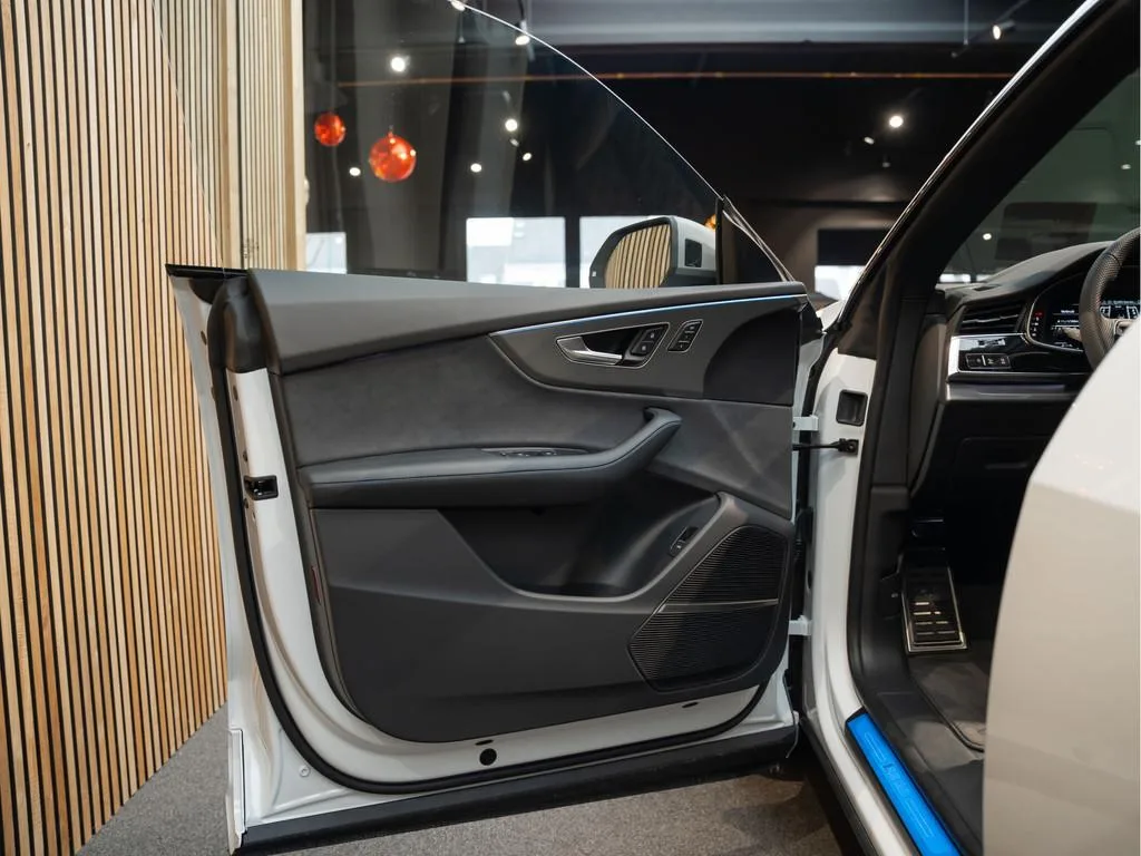 2025 Audi RS Q8 performance Urban Automotive, 6/30