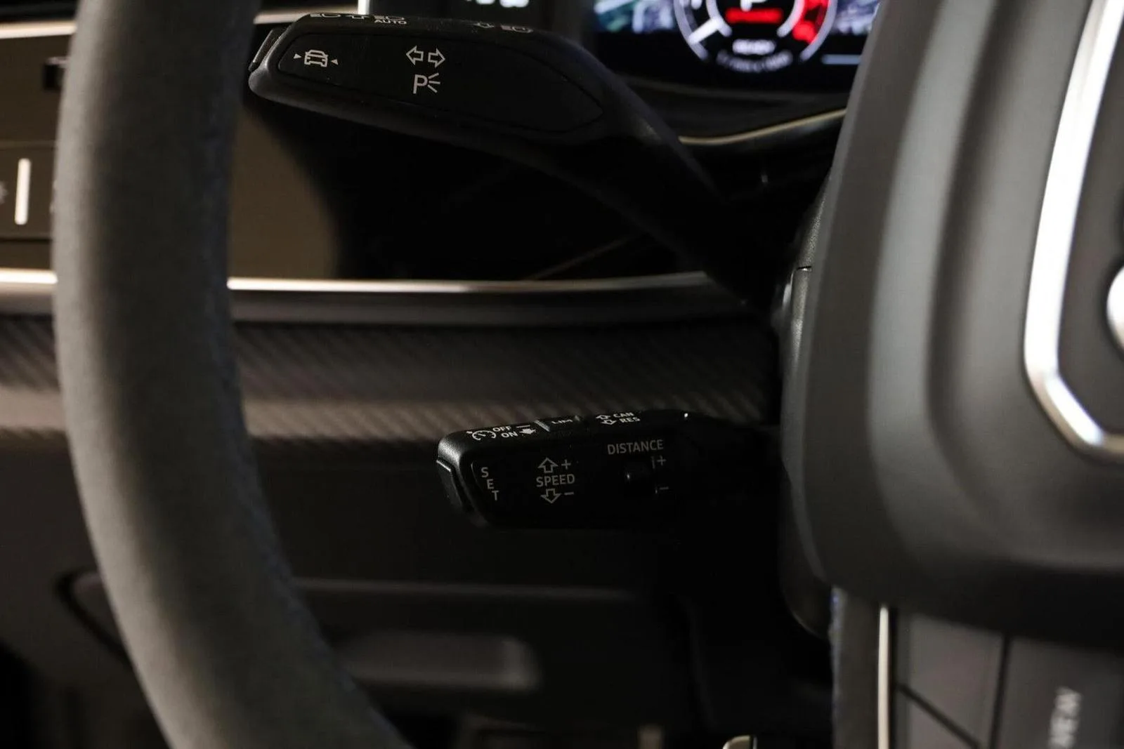 2025 Audi RS Q8 performance, 25/30